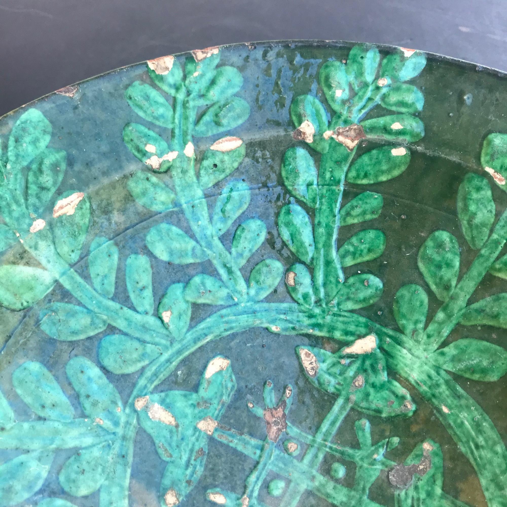 Cuenco islámico de cerámica esmaltada turquesa de Kashan del siglo XIII siglo XVIII y antes en venta