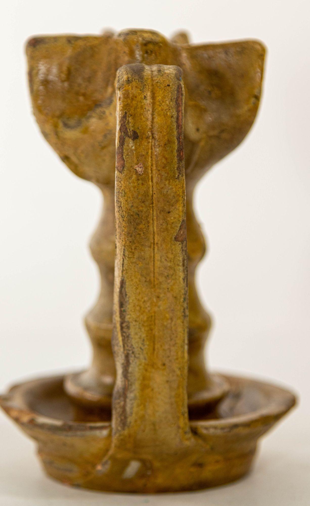 Antike islamische persische glasierte Öllampe im Nishapur-Stil aus Keramik im Angebot 9