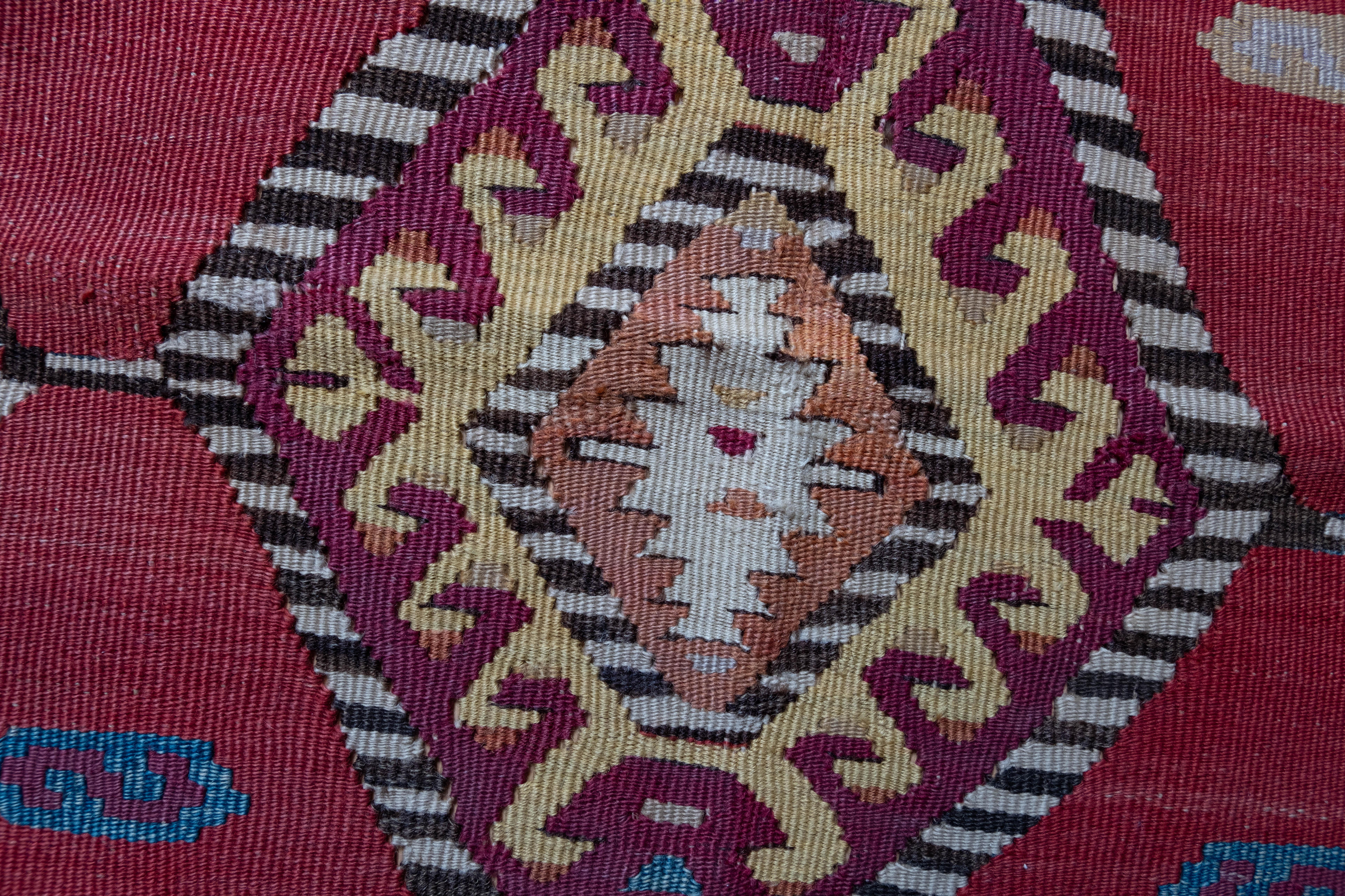 Antique Isparta Kilim Rug Wool Old Vintage Central Anatolian Turkish Carpet In Good Condition For Sale In Tokyo, JP
