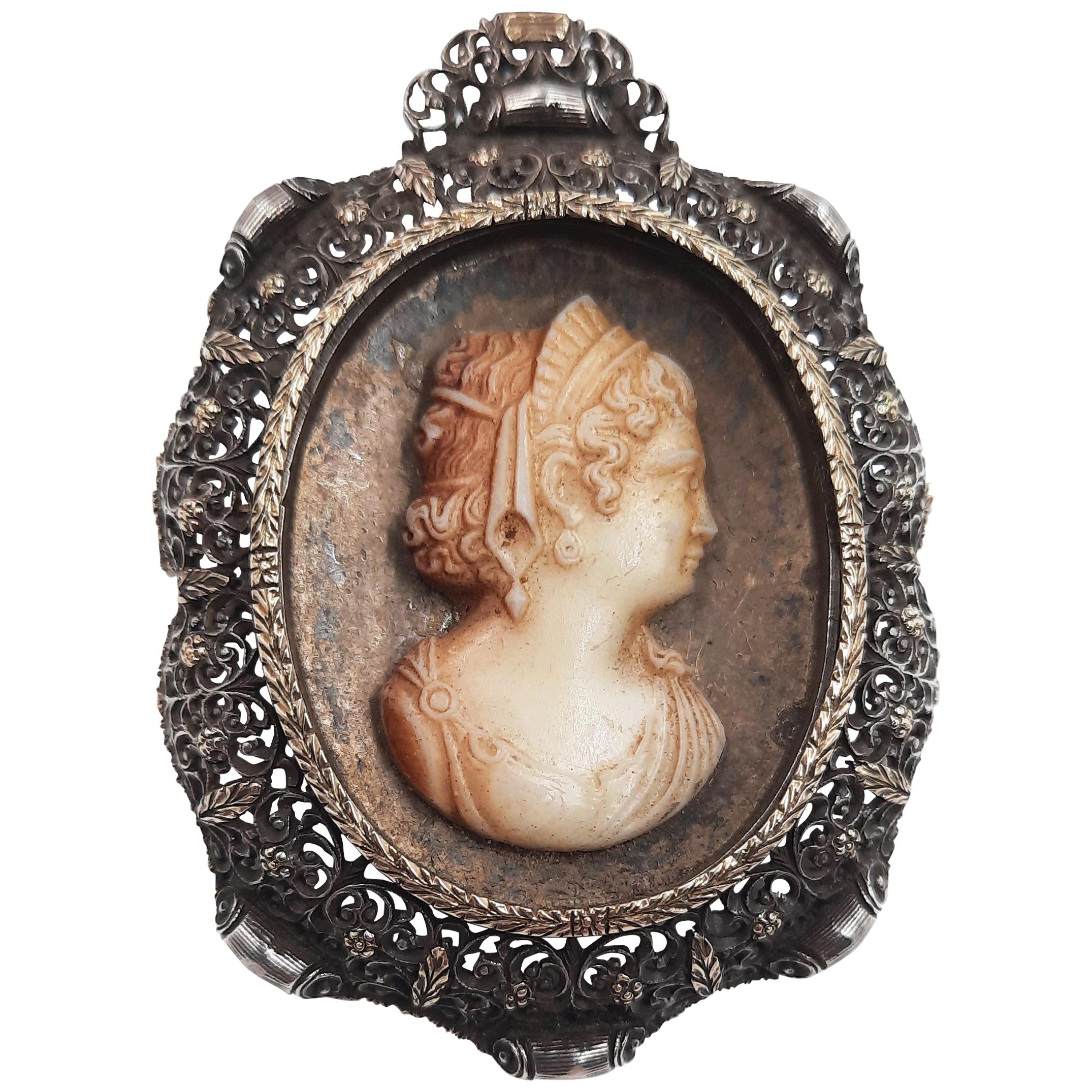 Antique Italian 14 Carat Yellow Gold Silver Filigree Coral Cameo Brooch Pendant For Sale