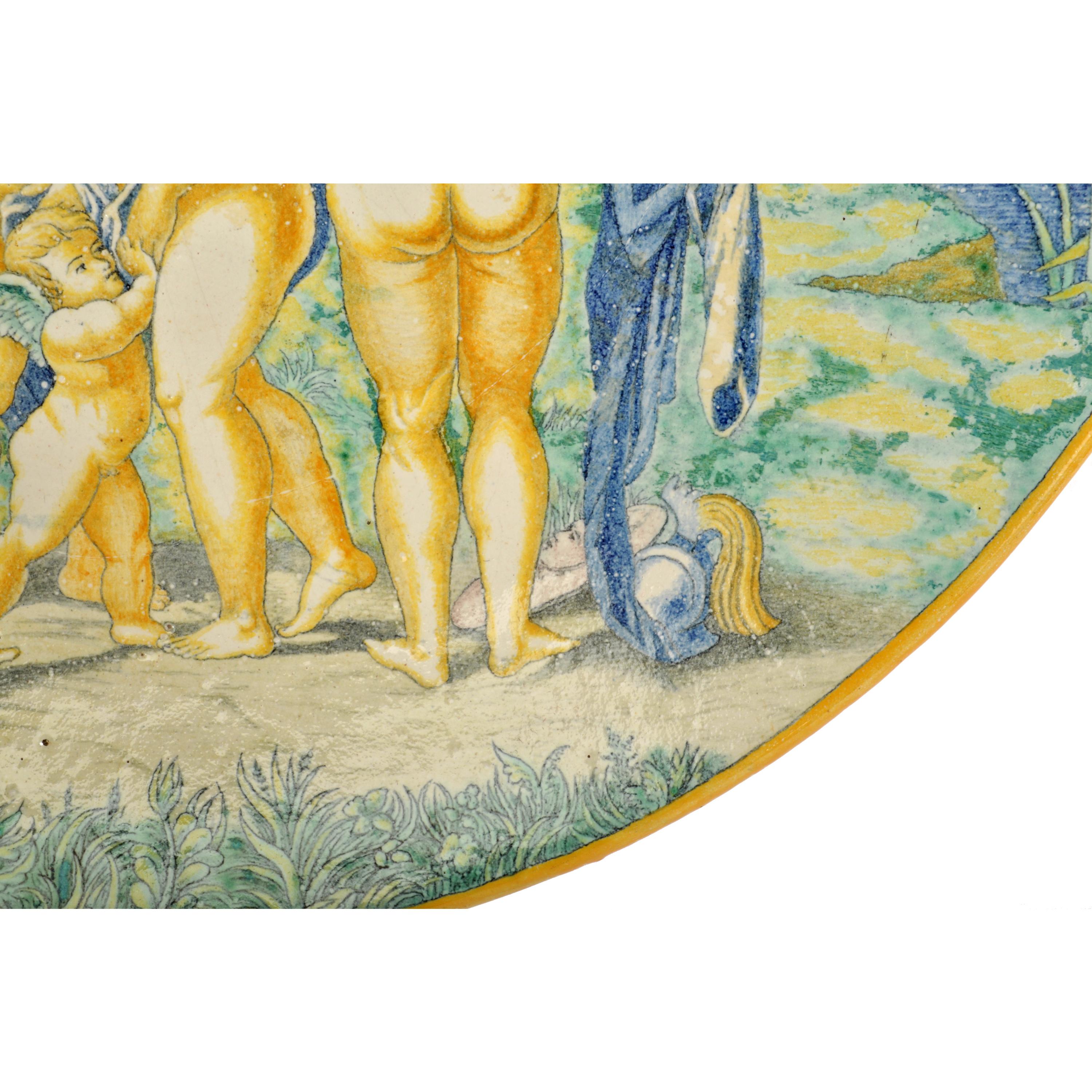 Grande assiette italienne antique du 18ème siècle en faïence Maiolica Istoriato Urbino 1790 en vente 2