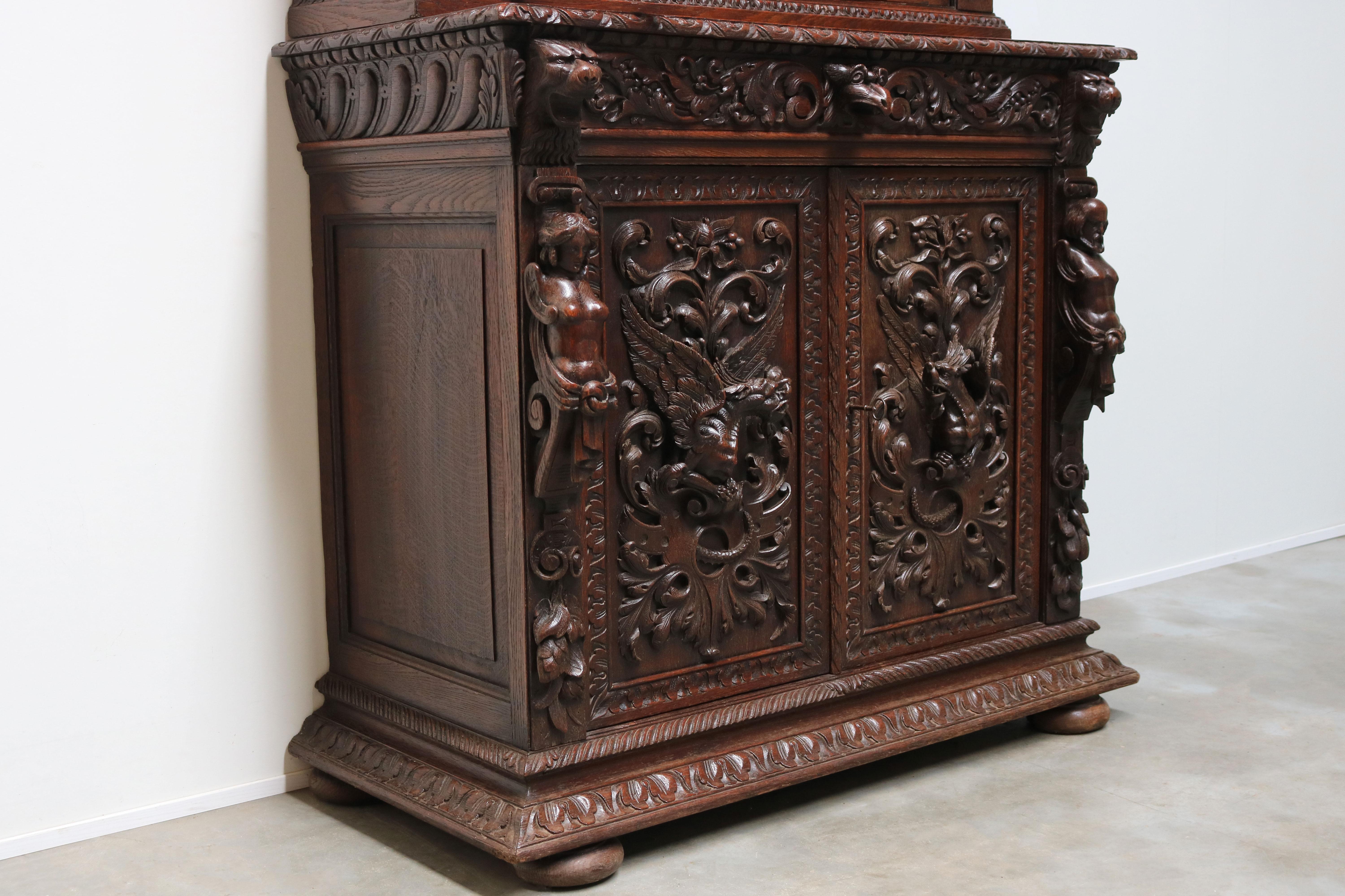 Carved Antique Italian 19th Century Renaissance Revival Bookcase / Display Cabinet Oak For Sale