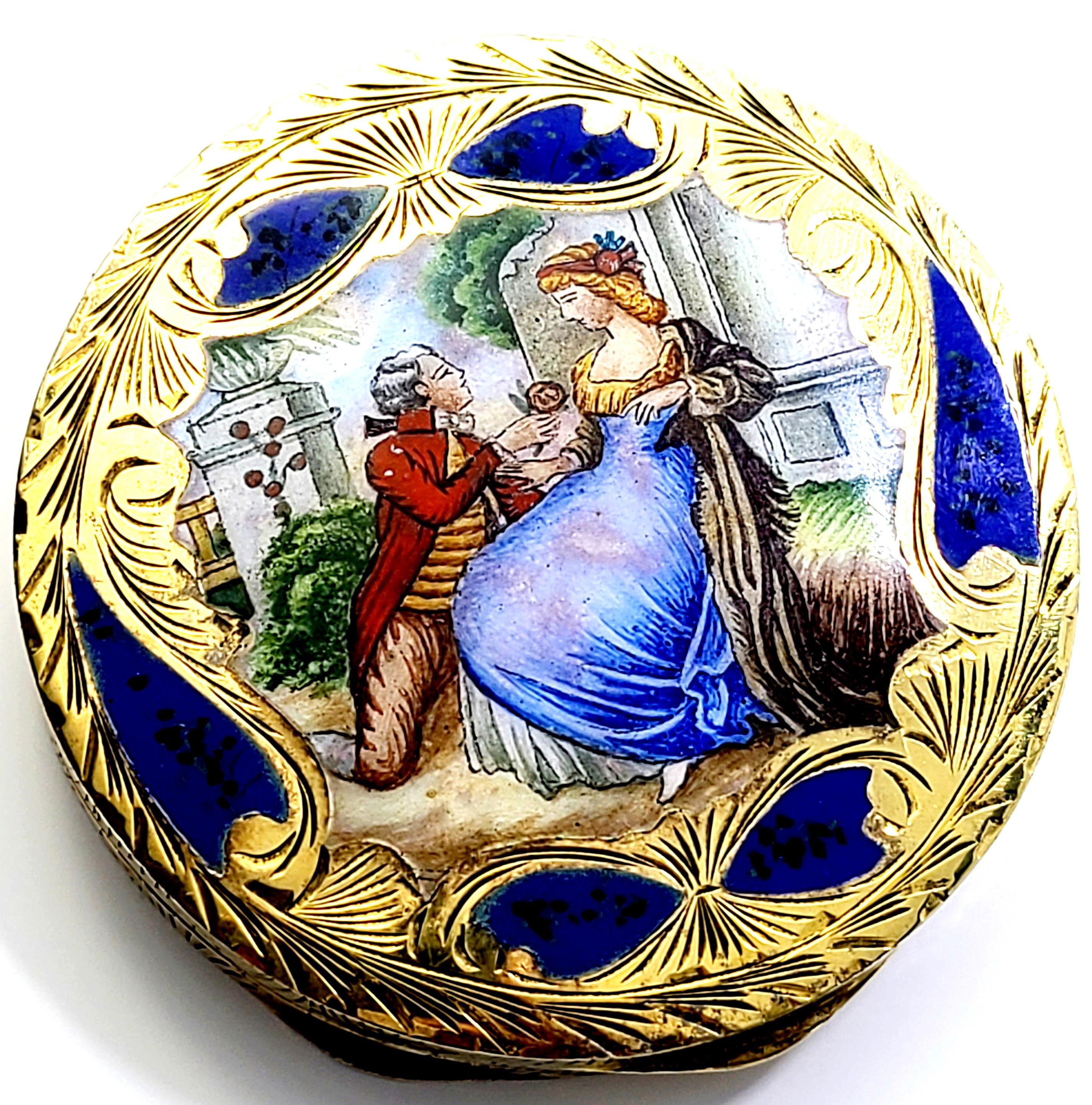 Poudrier rond italien ancien en argent 800, or, vermeil et émail peint à la main en vente 2