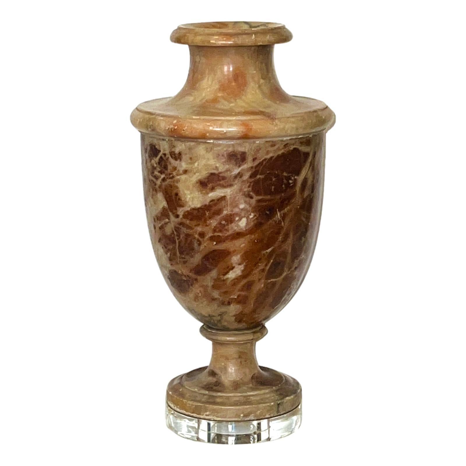 Lampe italienne d'antiquités en albâtre Bon état - En vente à New York, NY