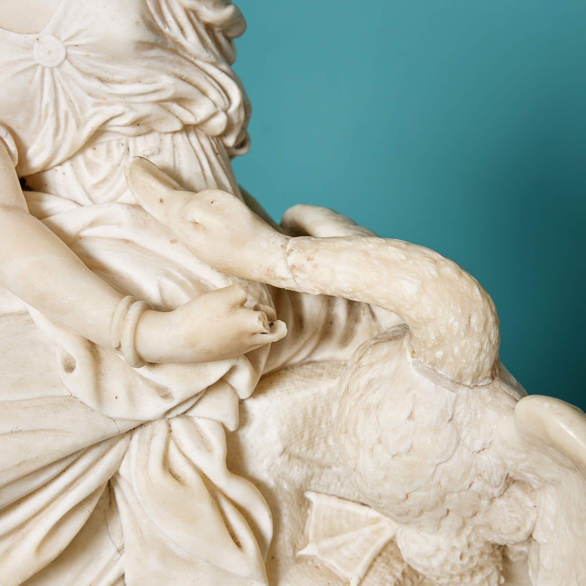Antigua Escultura Italiana de Alabastro de Leda y el Cisne Italiano en venta