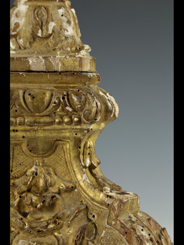Antike italienische Altar Hand geschnitzt Giltwood Kerzenleuchter im Angebot 10