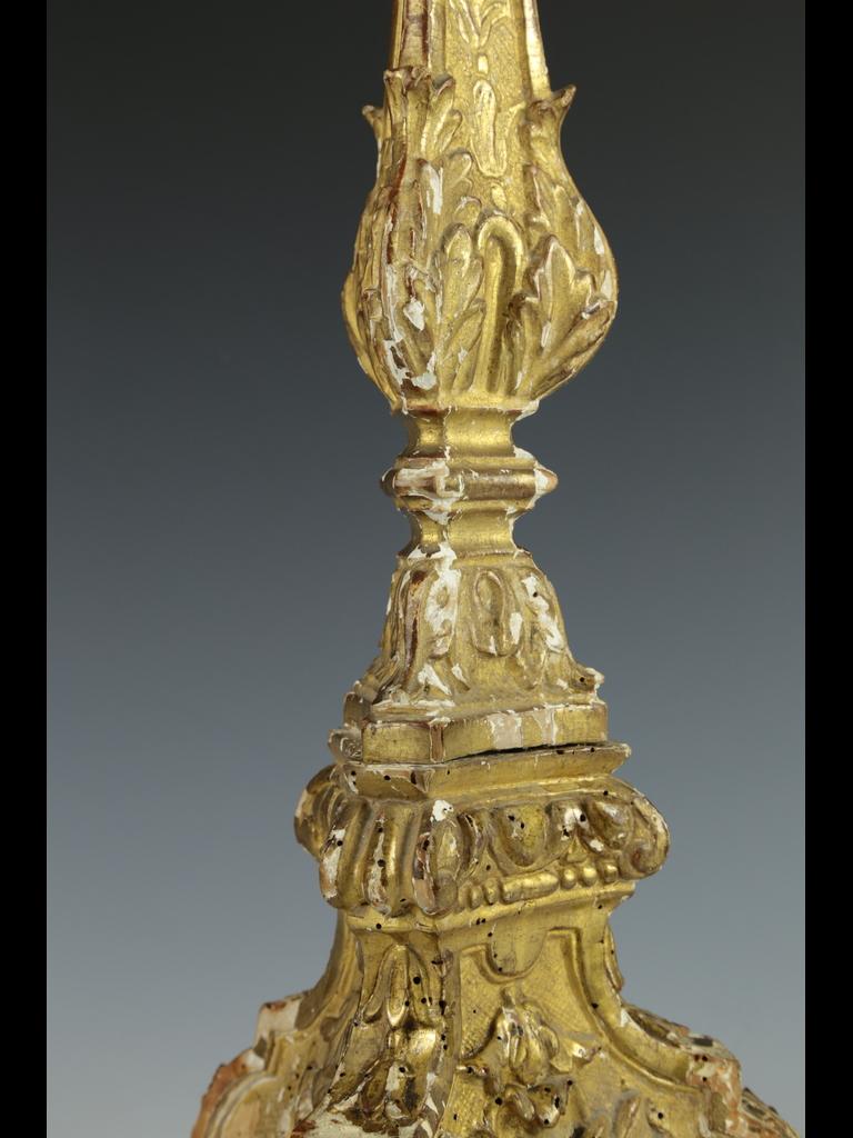 Antike italienische Altar Hand geschnitzt Giltwood Kerzenleuchter im Angebot 2