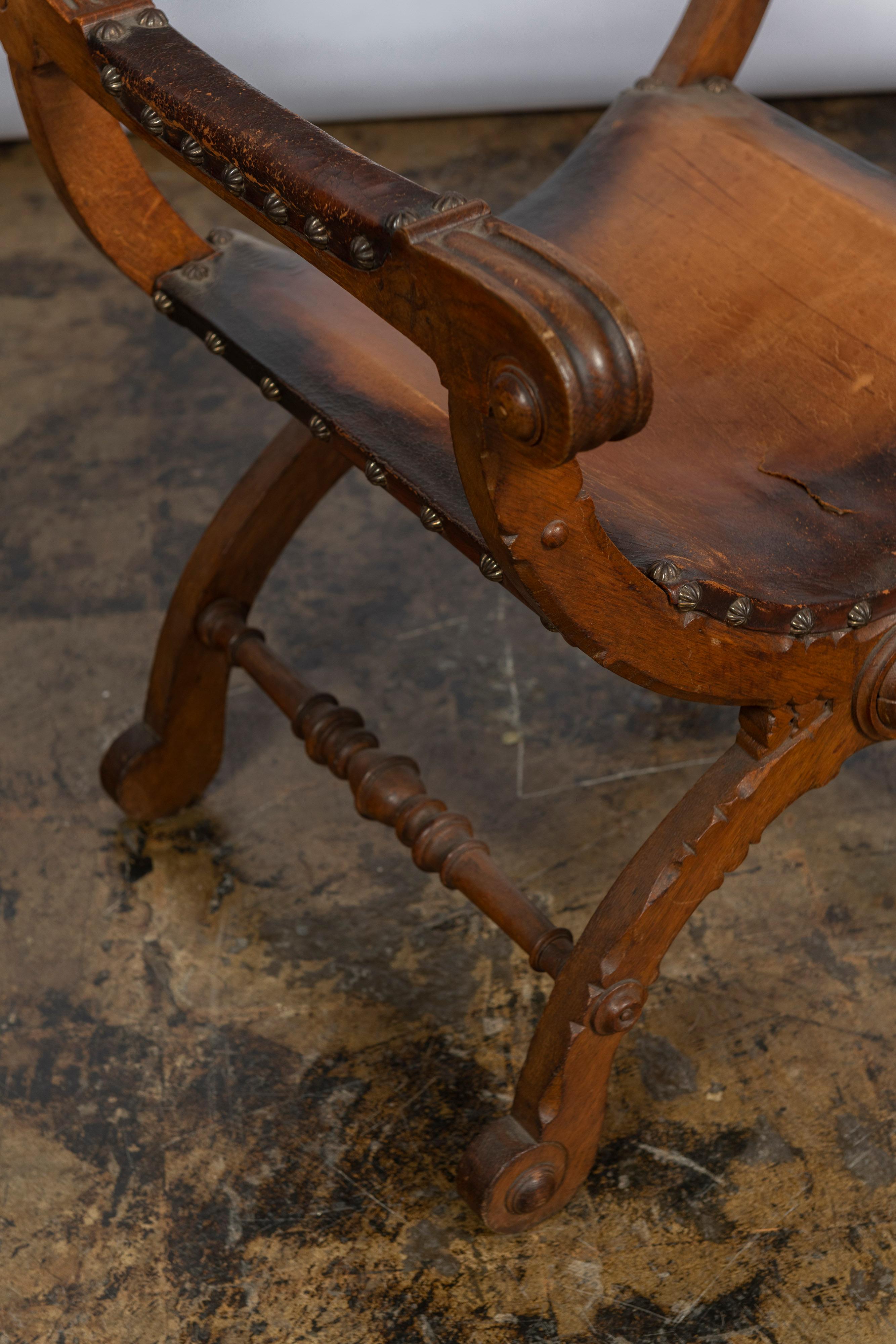 Hand-Carved Antique Italian Armchair in Carved Wood and Leather For Sale