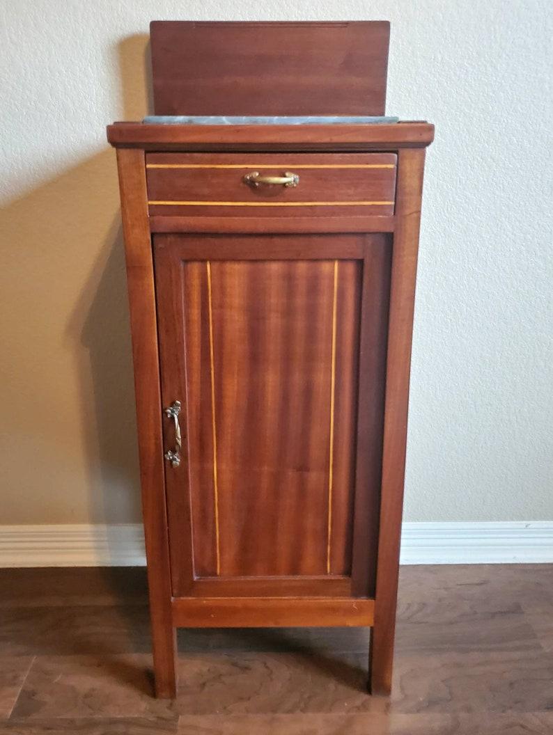 Antique Italian Art Nouveau Mahogany Bedside Cabinet In Good Condition For Sale In Forney, TX