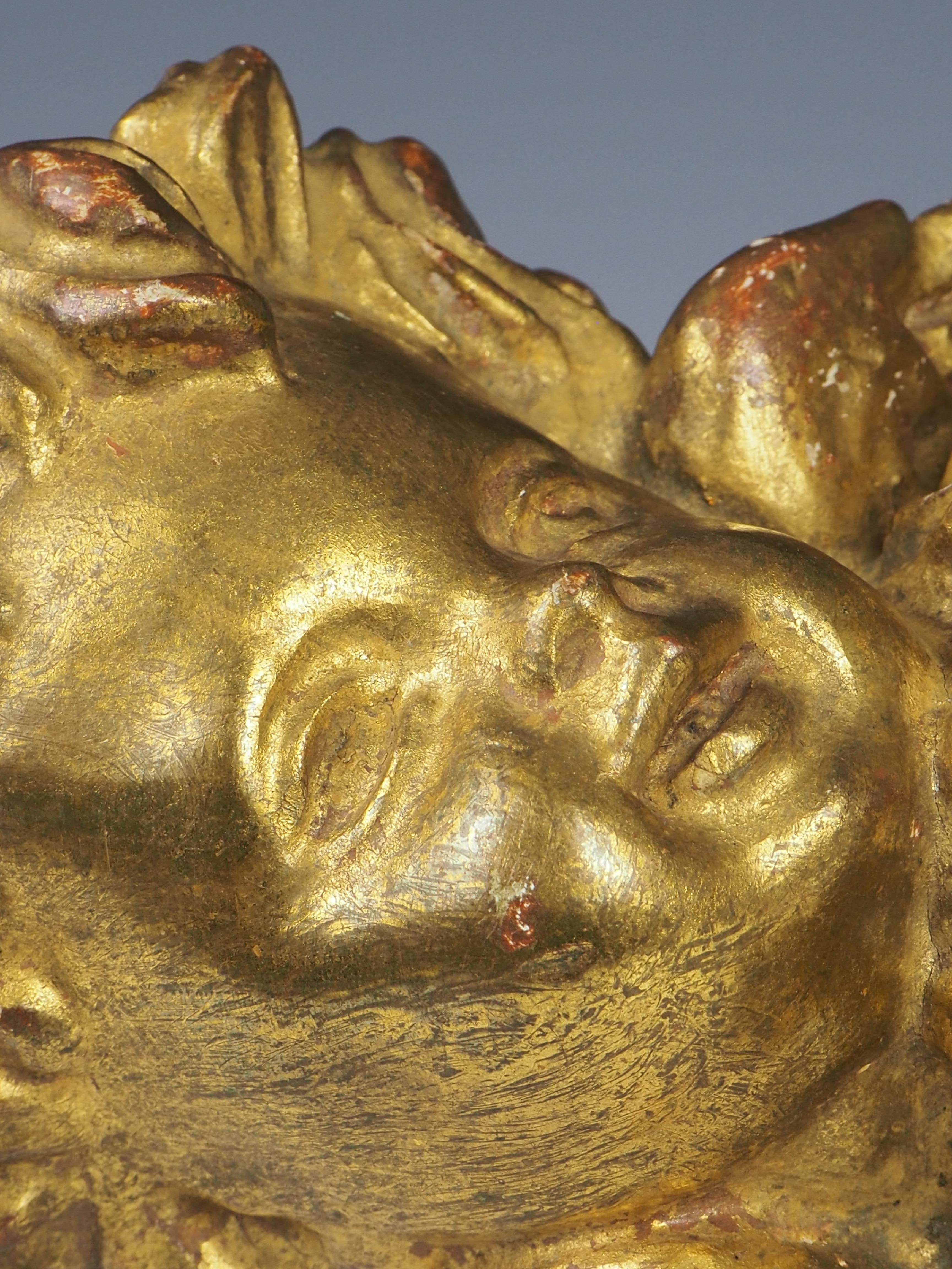 Antique Italian Baroque Carved Giltwood Twin Cherub / Putti (19th Century) For Sale 5