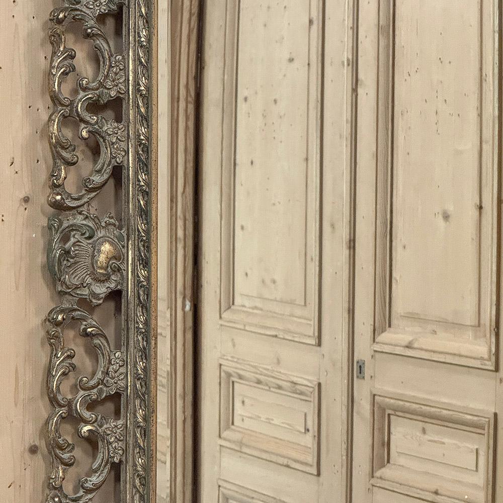 Antique Italian Baroque Carved Giltwood Wall Mirror For Sale 4