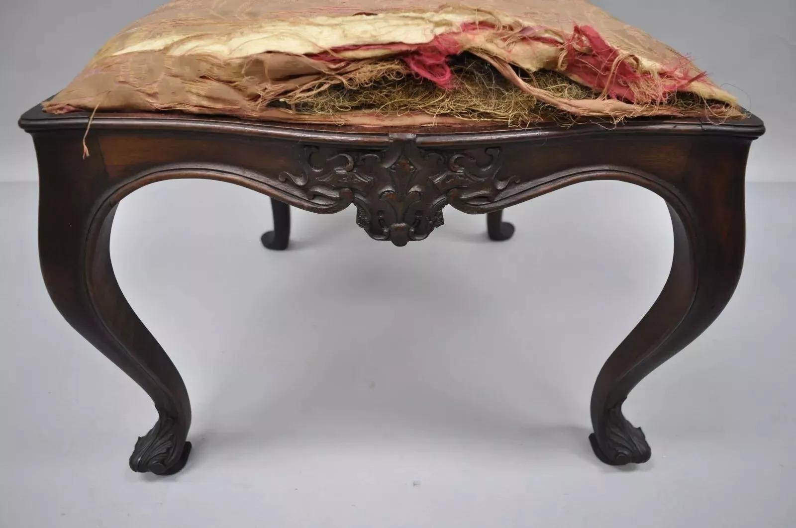 Antique Italian Baroque Carved Walnut Dining Chair French Style w/ Finished Back In Good Condition For Sale In Philadelphia, PA
