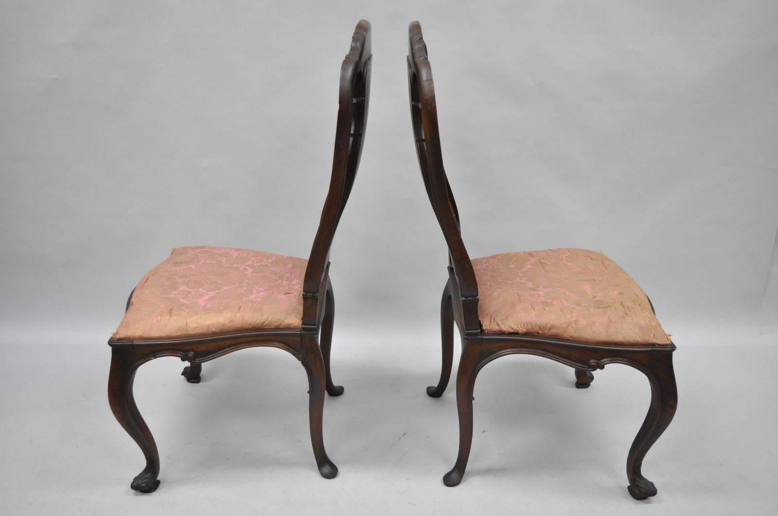 Set aus sechs antiken italienischen Barock-Esszimmerstühlen aus geschnitztem Nussbaumholz im französischen Stil im Angebot 2