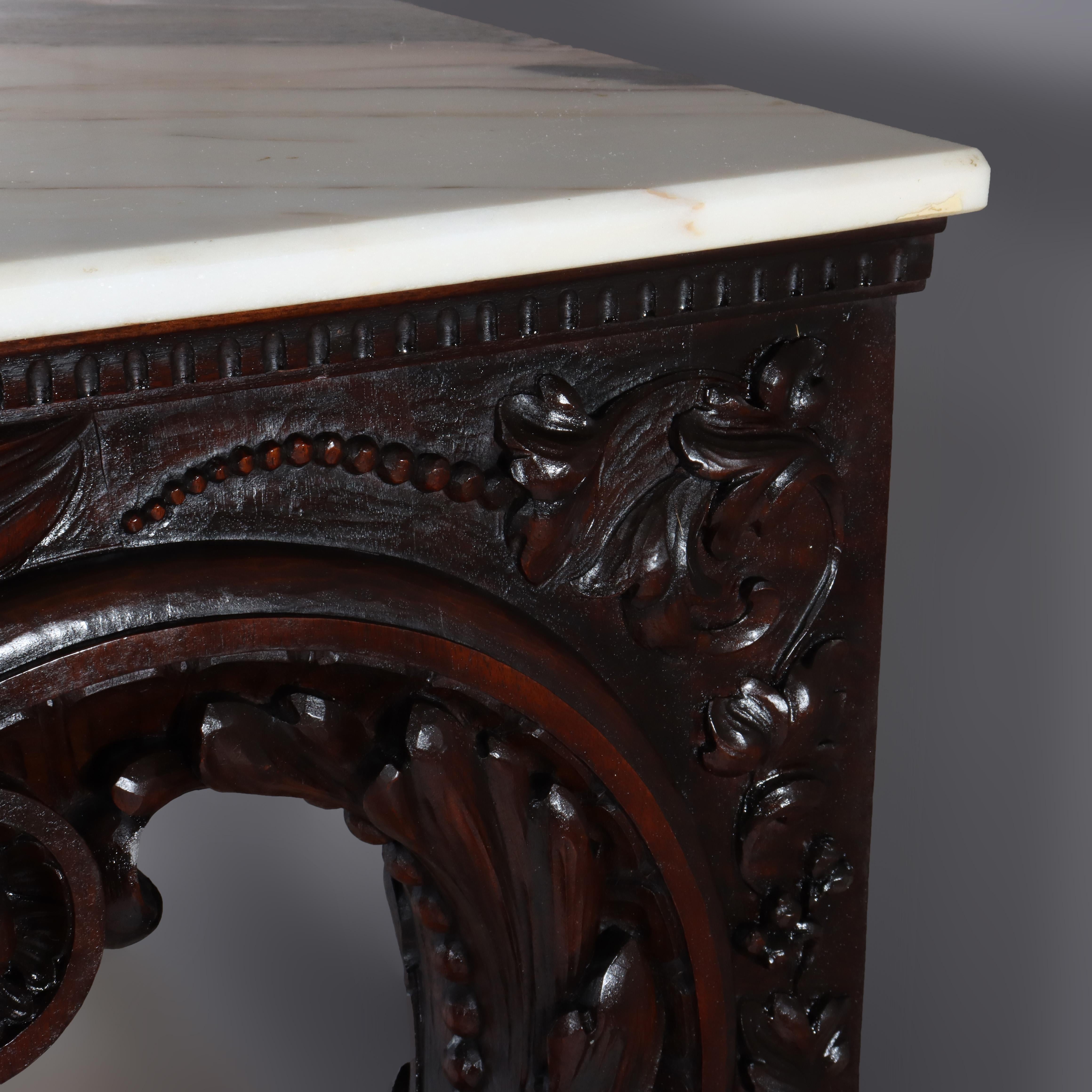 Antigua mesa consola barroca italiana de madera de nogal tallada y tapa de mármol S. XVIII en venta 3