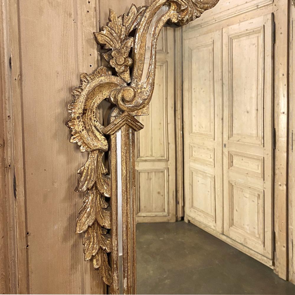 Antique Italian Baroque Giltwood Mirror For Sale 1
