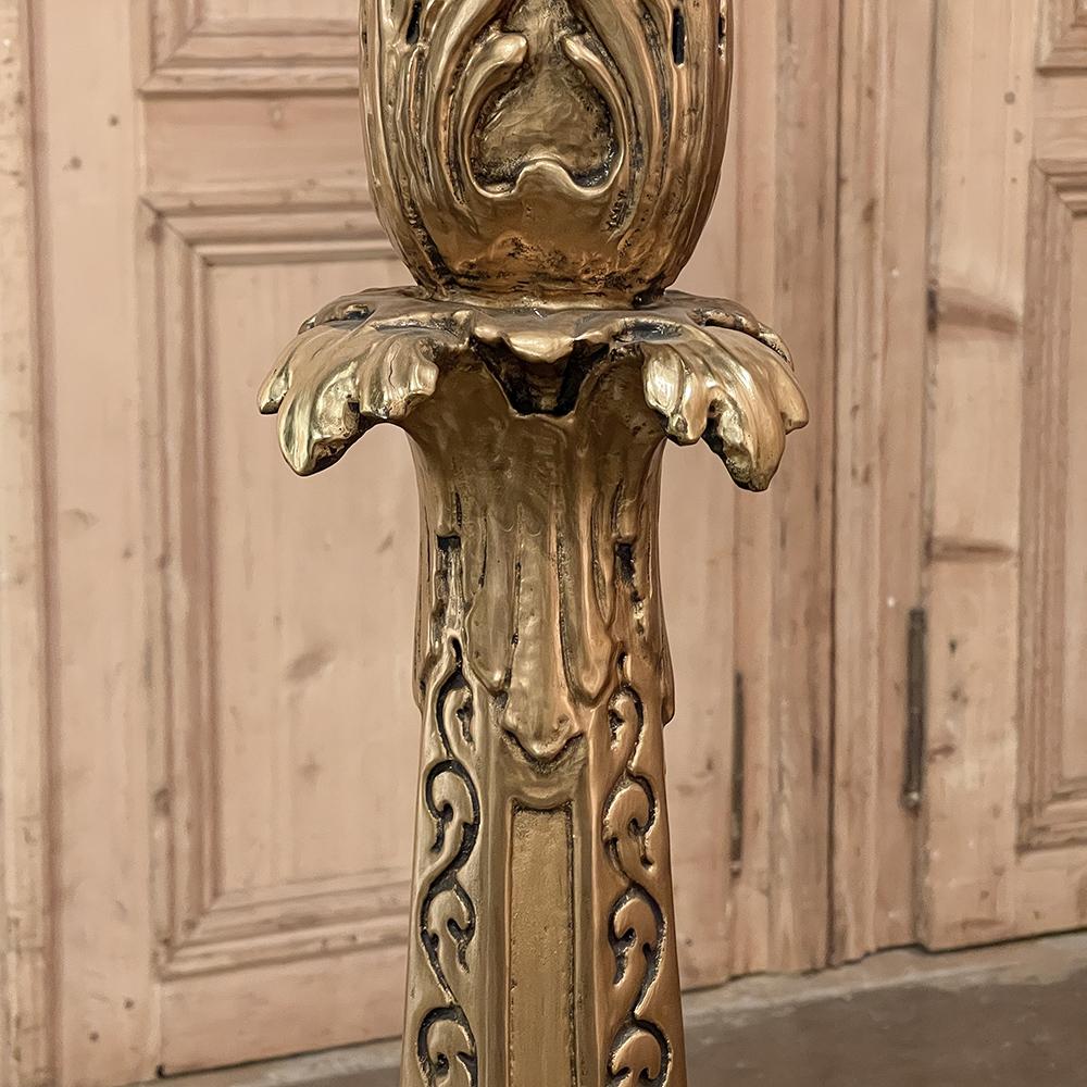 Antique Italian Baroque Giltwood Pedestal For Sale 1