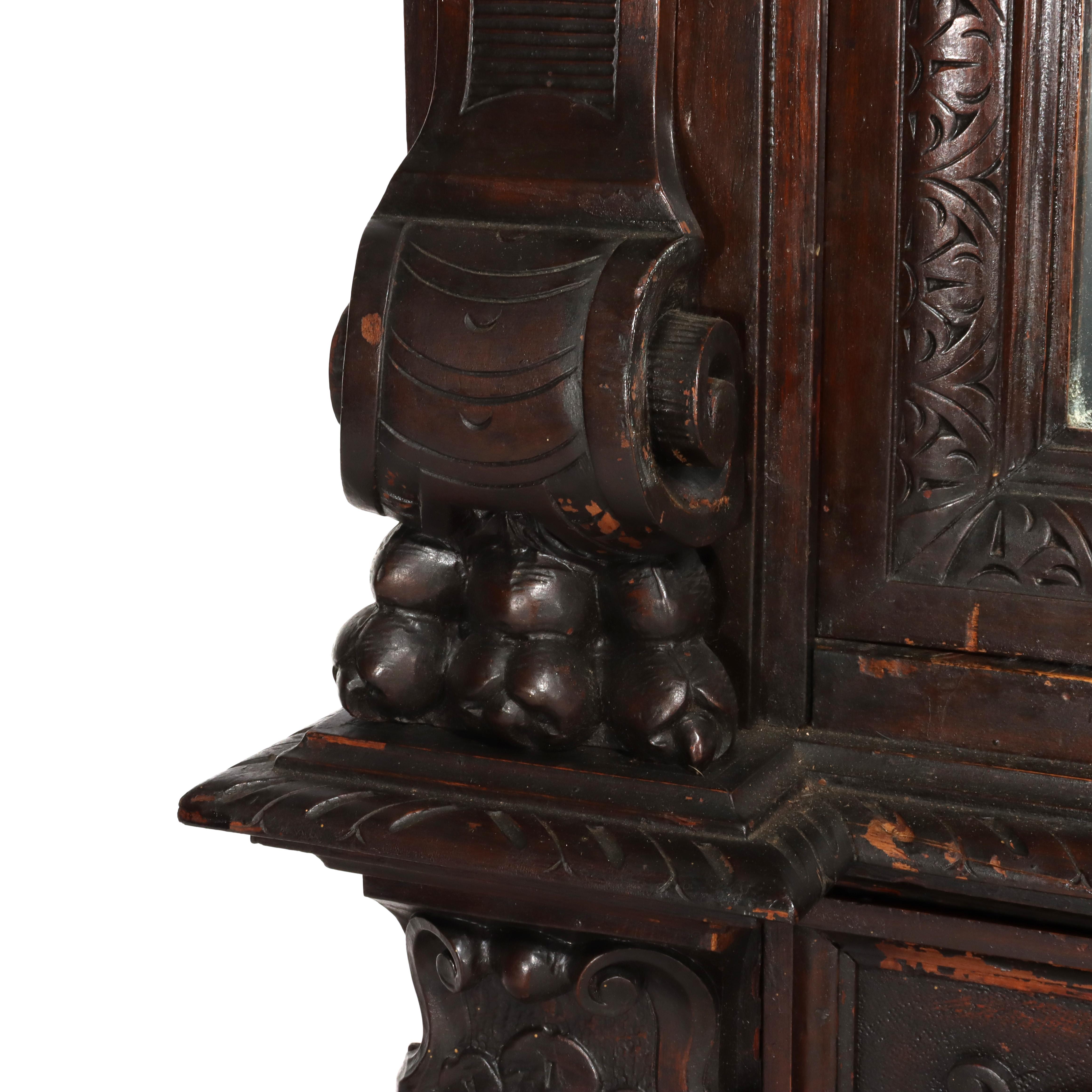 Antiguo Armario Barroco Italiano de Nogal Tallado con Figuras C1890 en venta 8