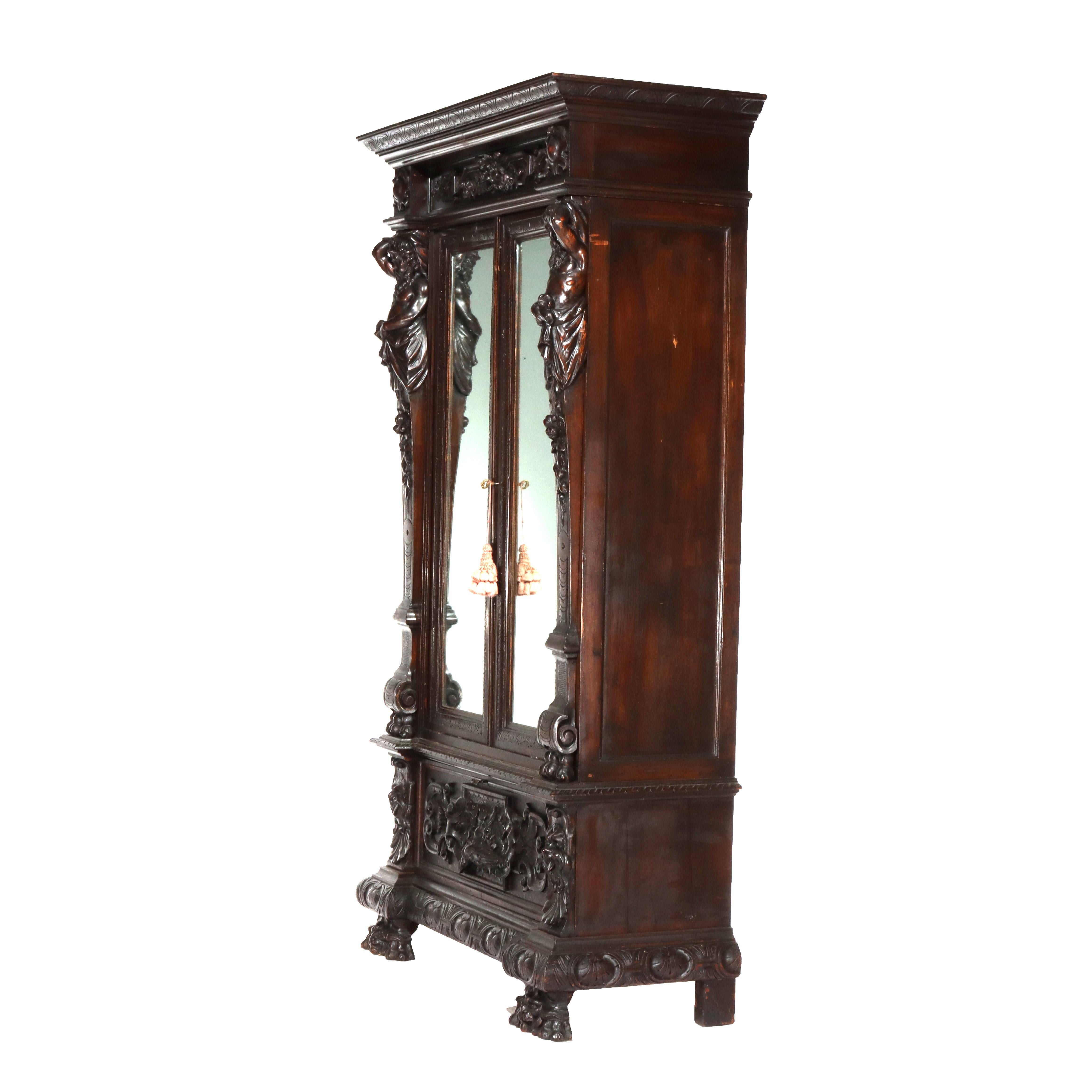 Antiguo Armario Barroco Italiano de Nogal Tallado con Figuras C1890 en venta 9