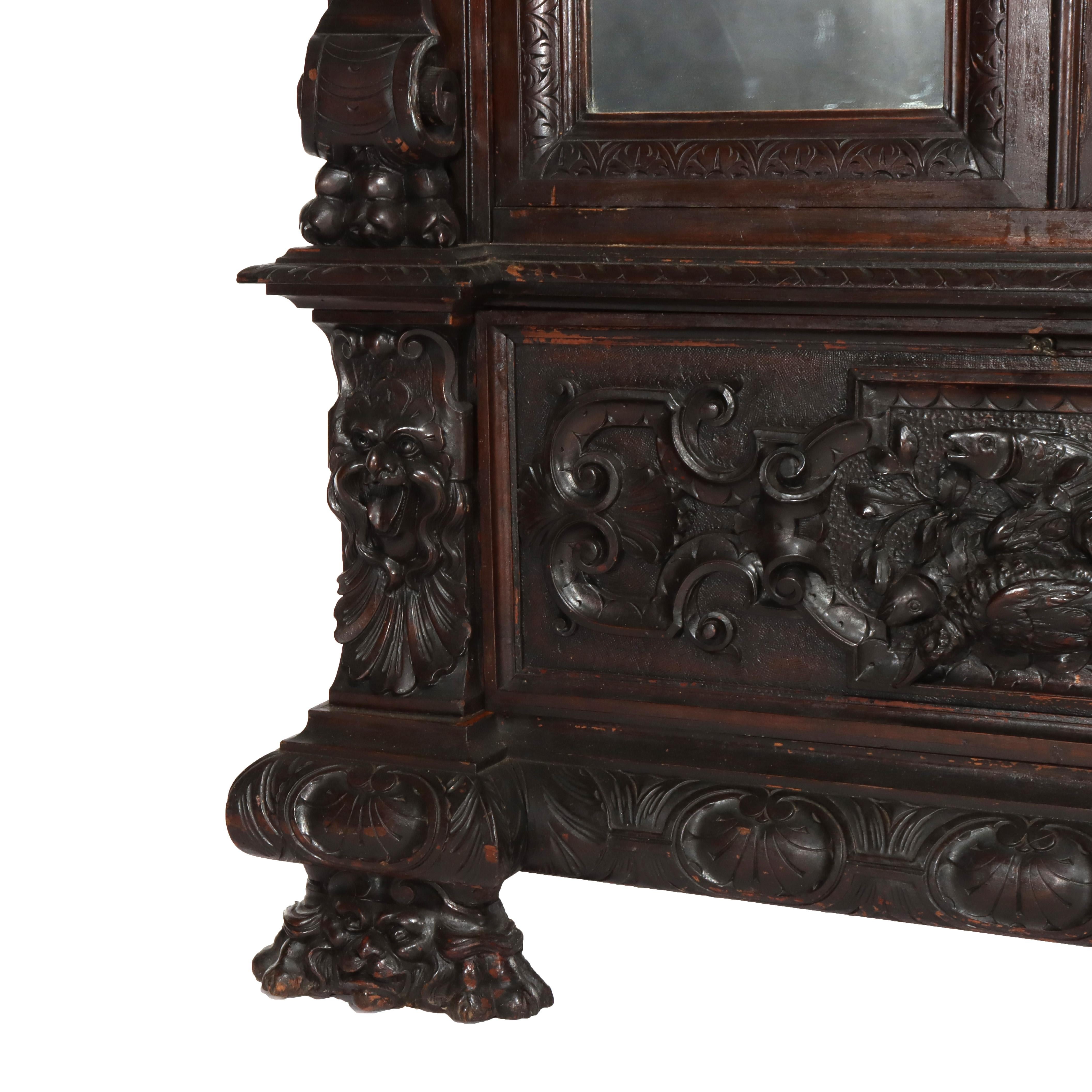 Antiguo Armario Barroco Italiano de Nogal Tallado con Figuras C1890 en venta 4