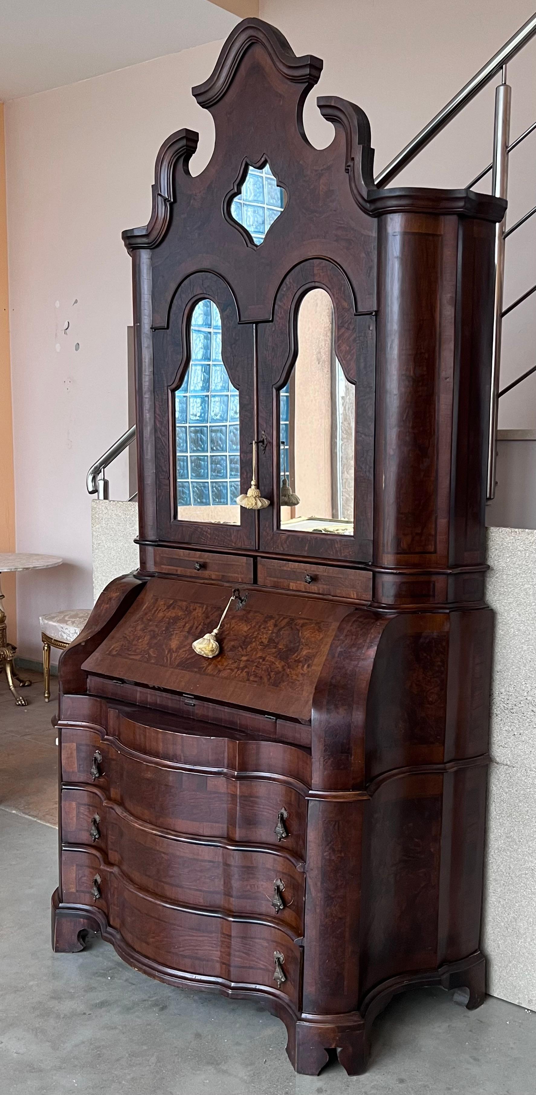 Antique Italian Baroque Style Burl Walnut Secretary Cabinet In Good Condition For Sale In Miami, FL