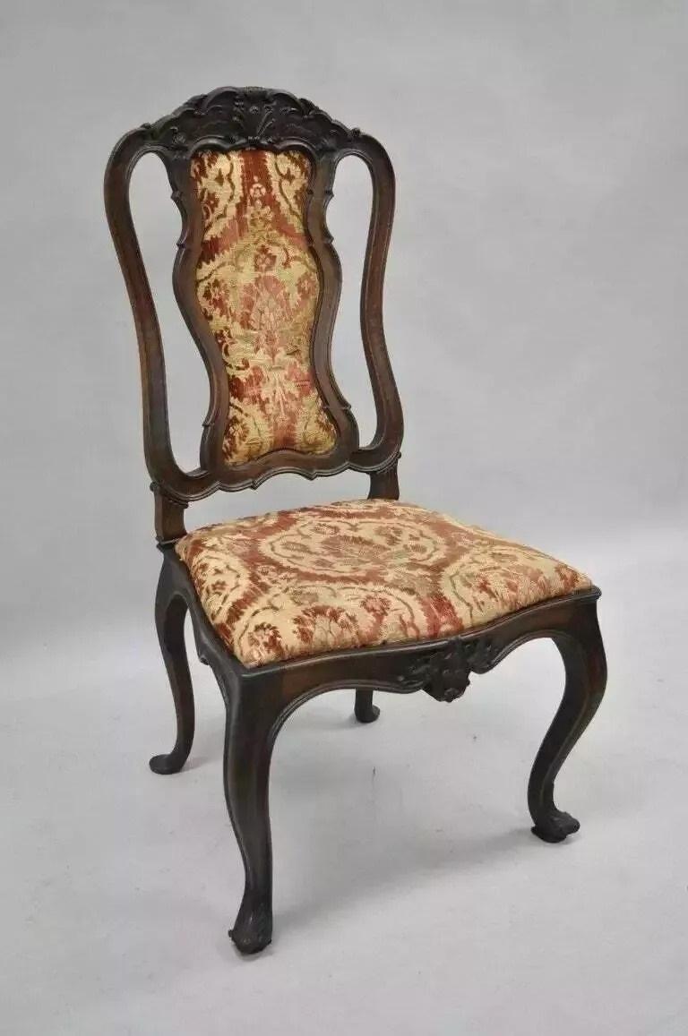 Antike italienische Esszimmerstühle aus geschnitztem Nussbaumholz im Barockstil im Barockstil - 6er-Set im Angebot 4