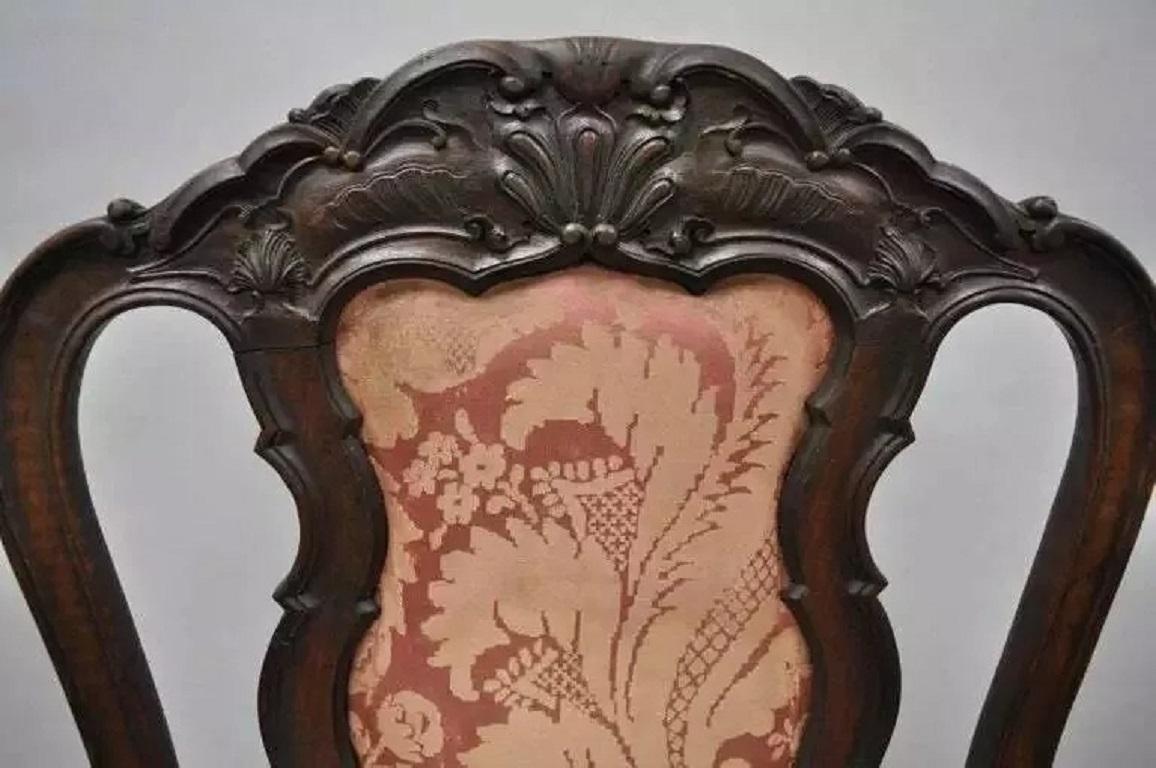 Antike italienische Esszimmerstühle aus geschnitztem Nussbaumholz im Barockstil im Barockstil - 6er-Set im Zustand „Gut“ im Angebot in Philadelphia, PA