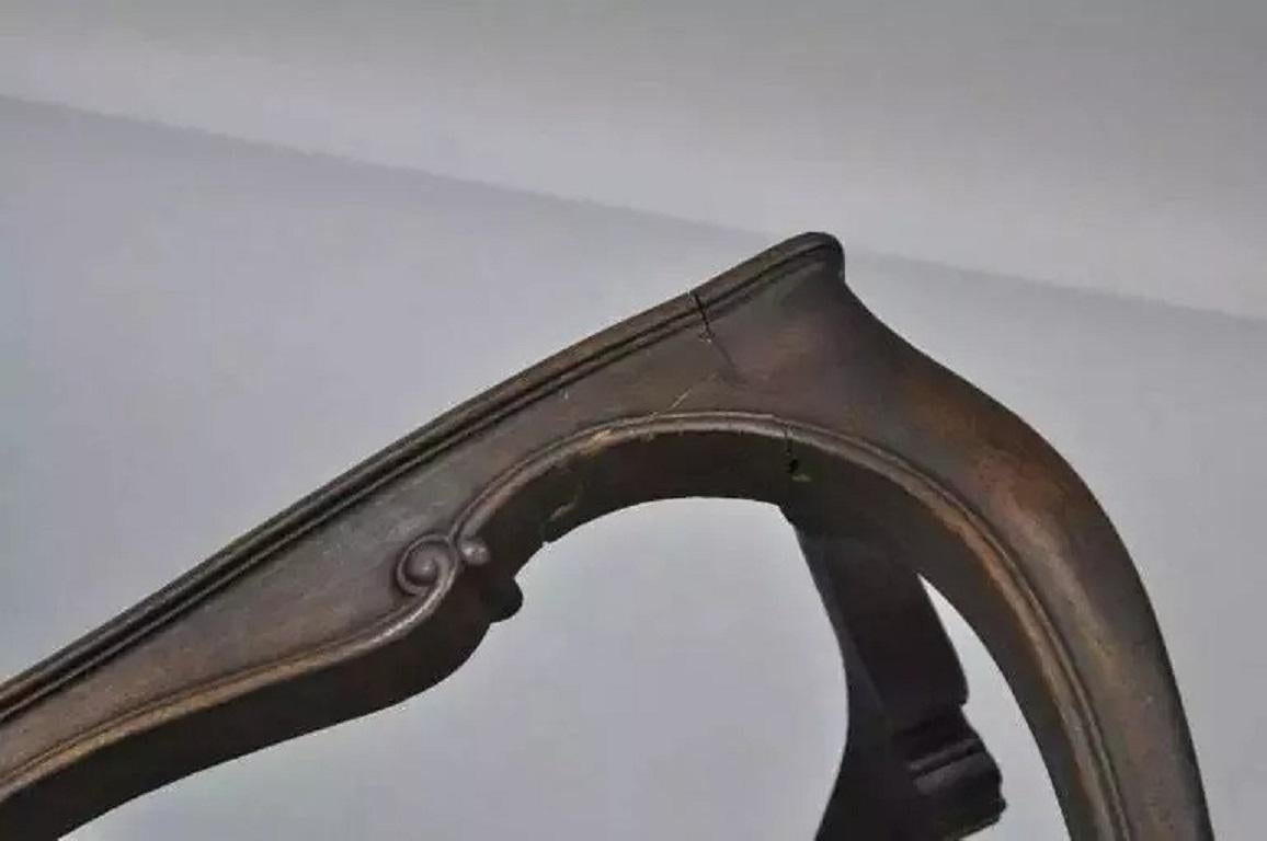 Antike italienische Esszimmerstühle aus geschnitztem Nussbaumholz im Barockstil im Barockstil - 6er-Set im Angebot 1