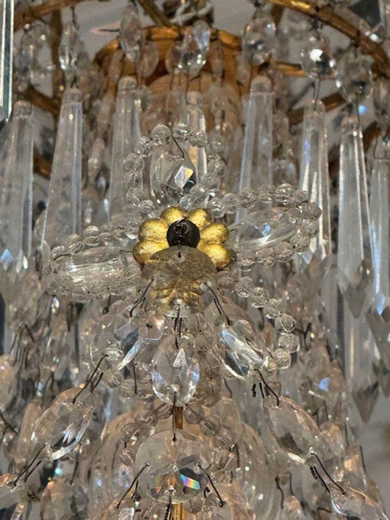 Lustre italien ancien en forme de panier perlé en vente 1