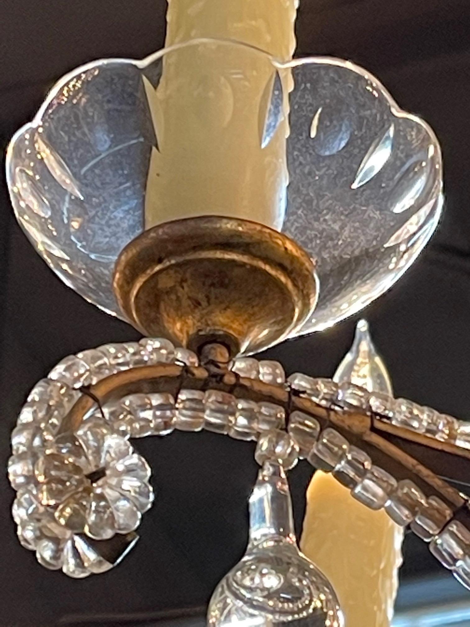 20ième siècle Lustres italiens anciens à 6 lumières en cristal perlé en vente