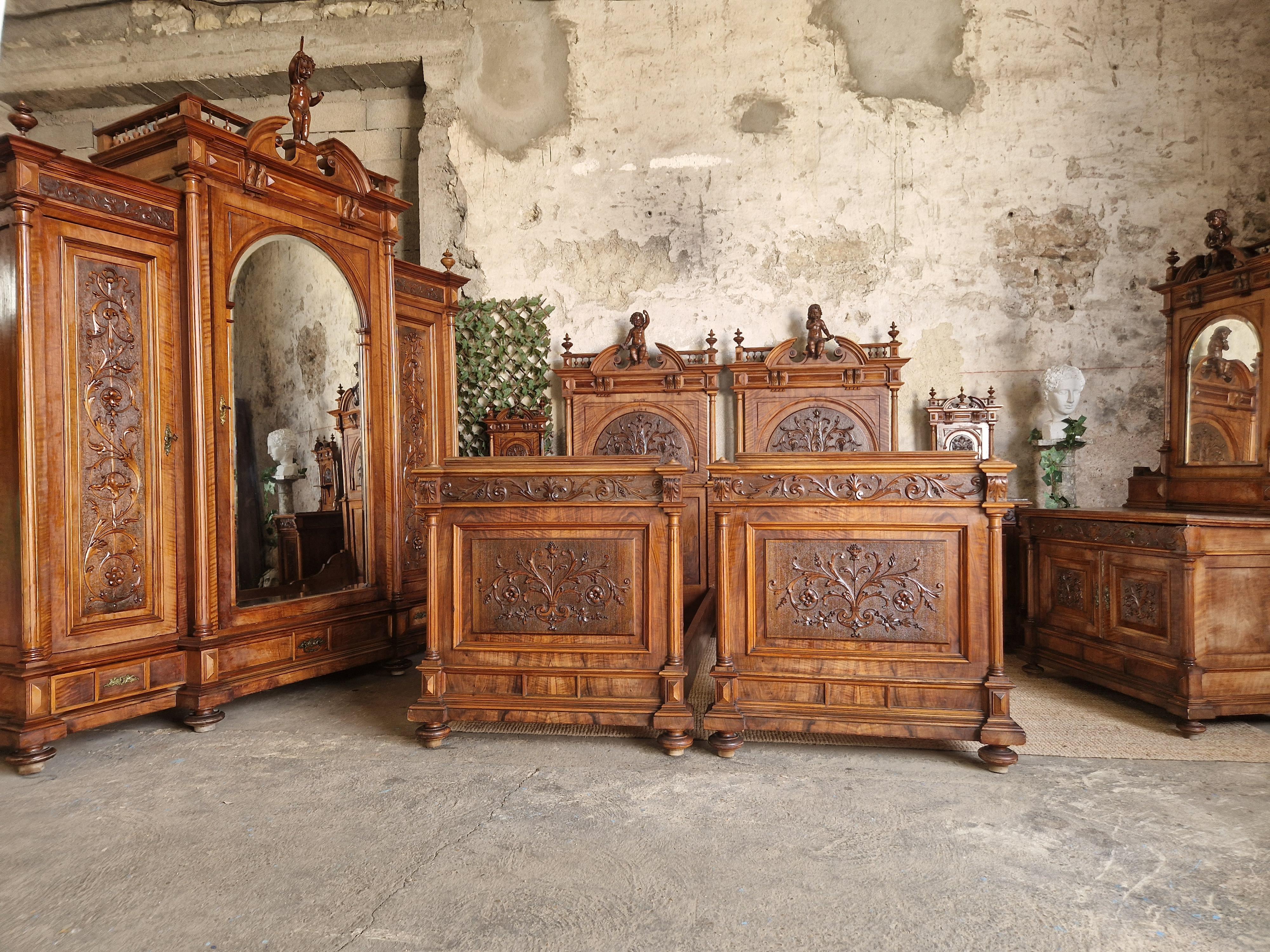  Schlafzimmer-Set Italienische Renaissance des 19. Jahrhunderts  im Angebot 8
