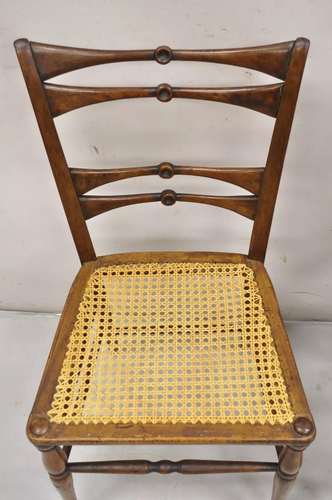 Antique Italian Biedermeier Arts & Crafts Walnut Bowtie Chiavari Side Chair Pair In Good Condition For Sale In Philadelphia, PA
