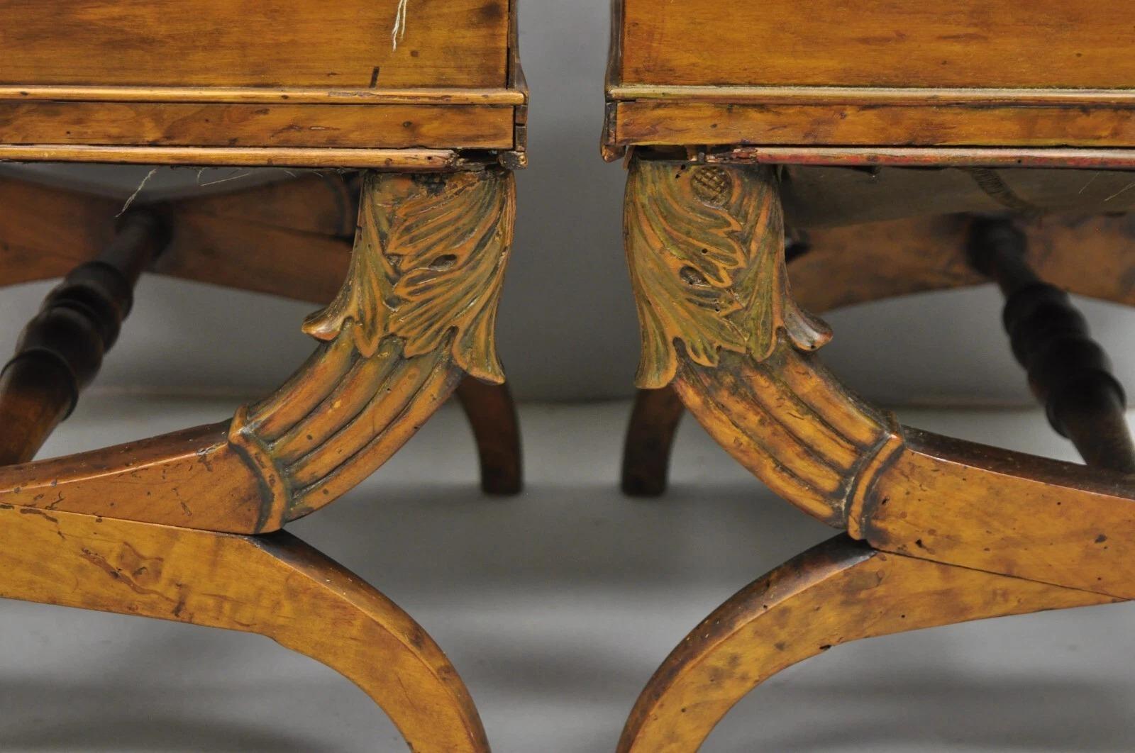 Antico sgabello italiano Biedermeier Regency in noce intagliato a X con panca - una coppia in vendita 2