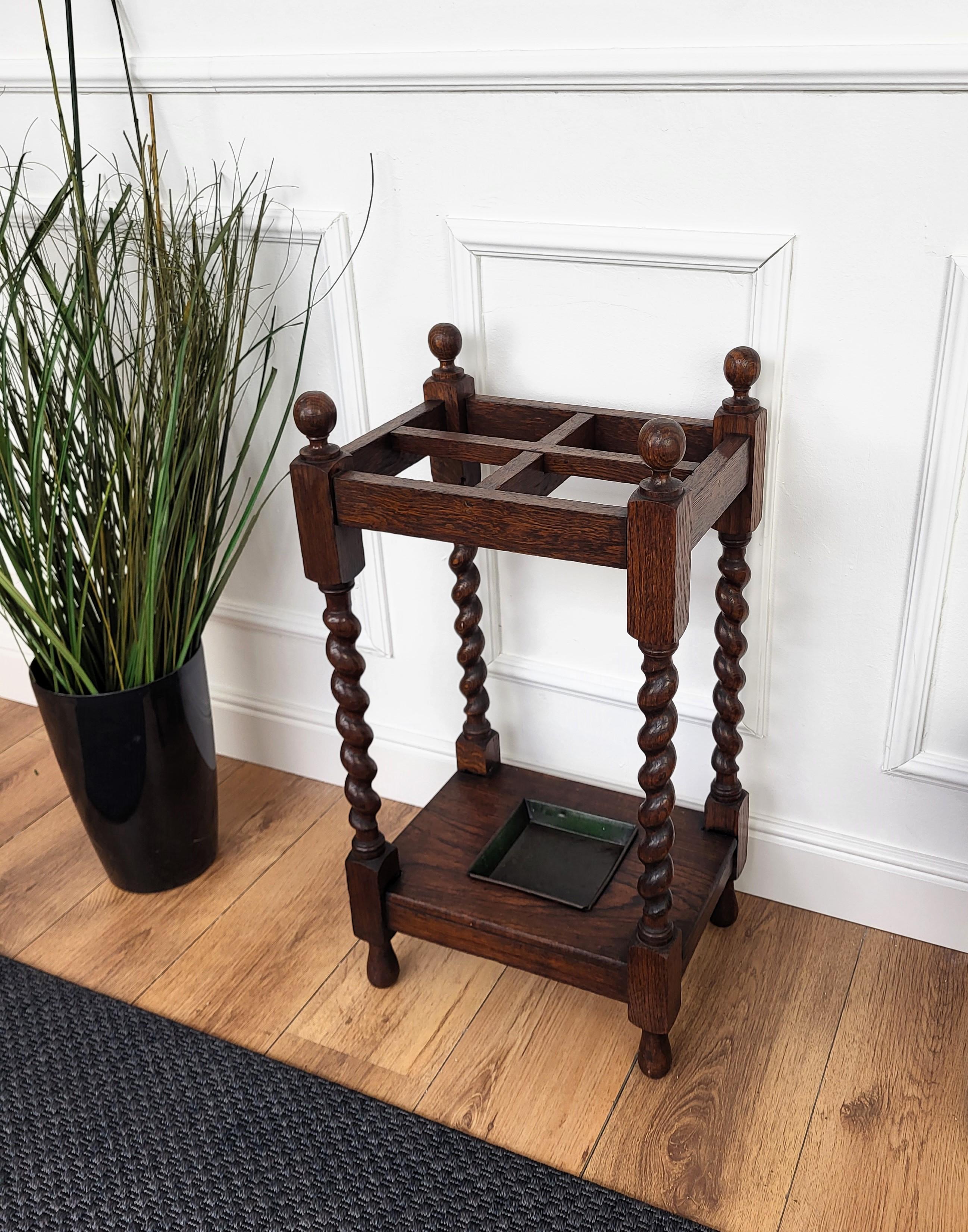 Mid-Century Modern Ancien support de parapluie italien en orge tourné au fuseau et bâton de torsion en vente