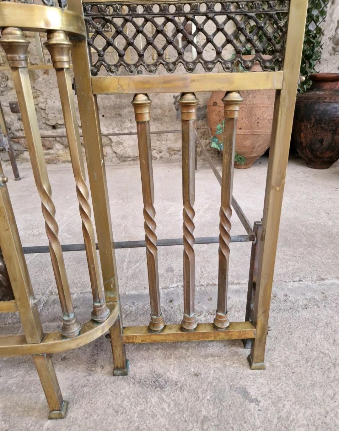 Lit italien ancien en laiton de la période Art nouveau en vente 3