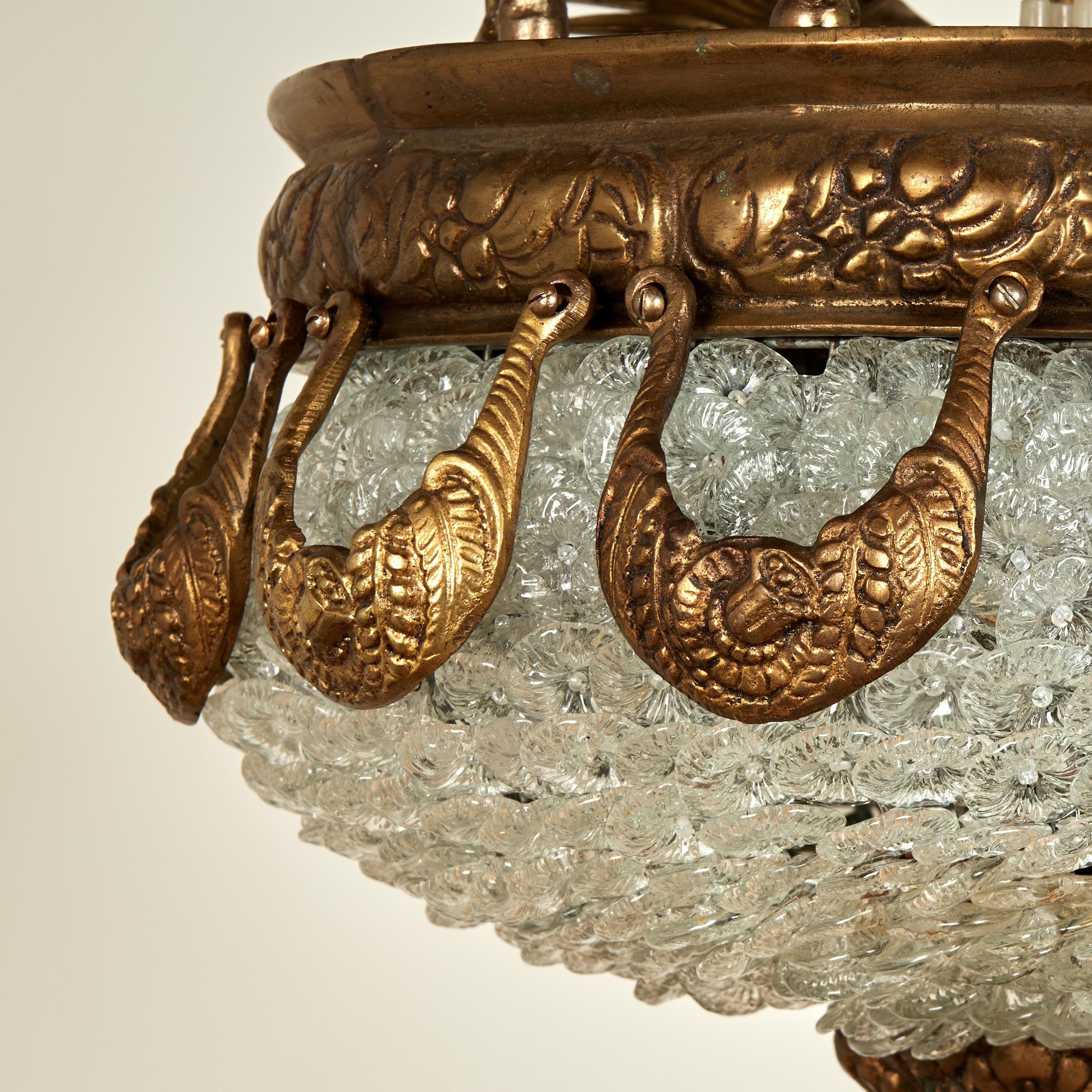 Fait main Lustre italien ancien en bronze et verre avec feuilles de palmier en vente