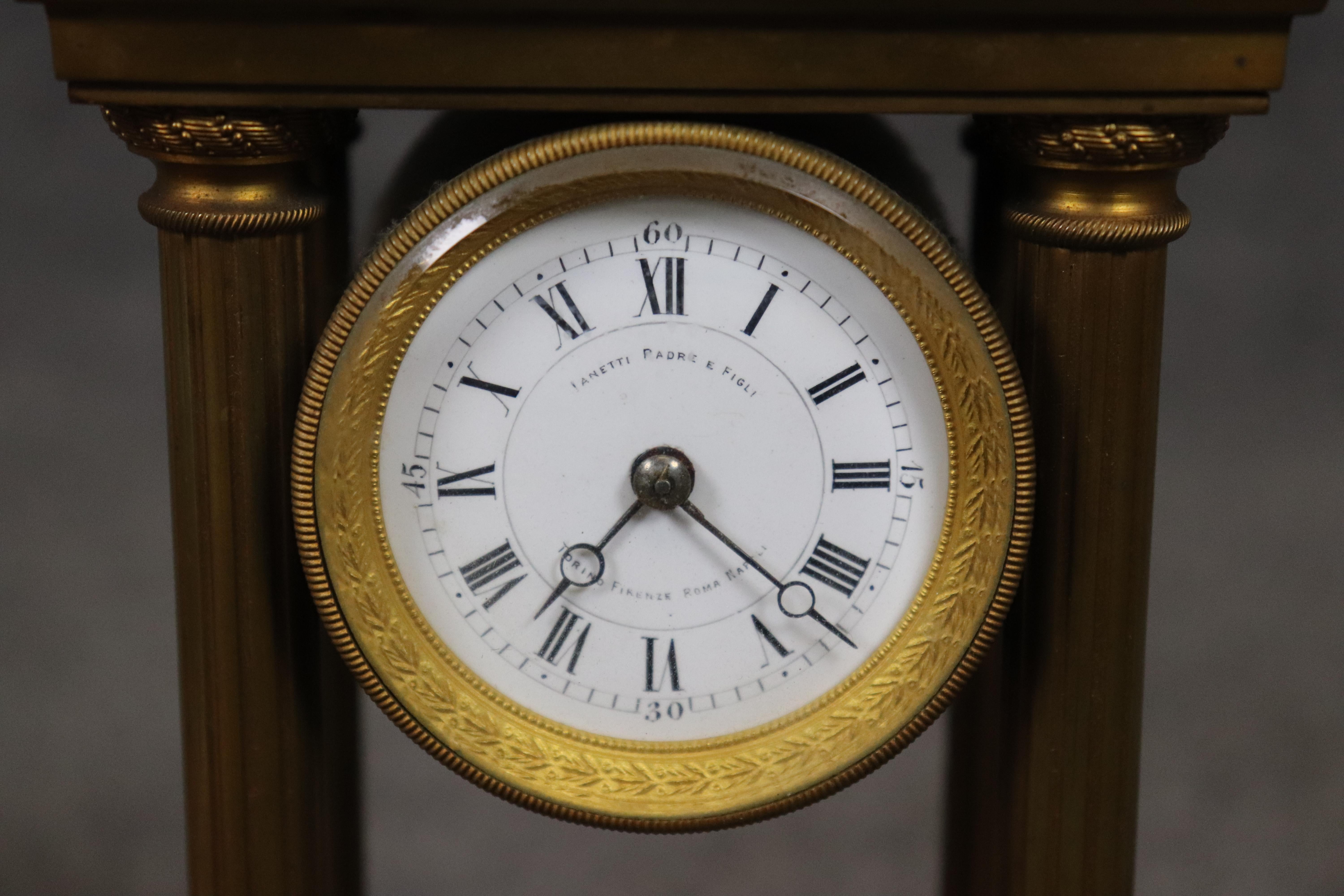 Antiguo Reloj de Escritorio Italiano de Bronce Ormolu de Estilo Neoclásico en venta 3