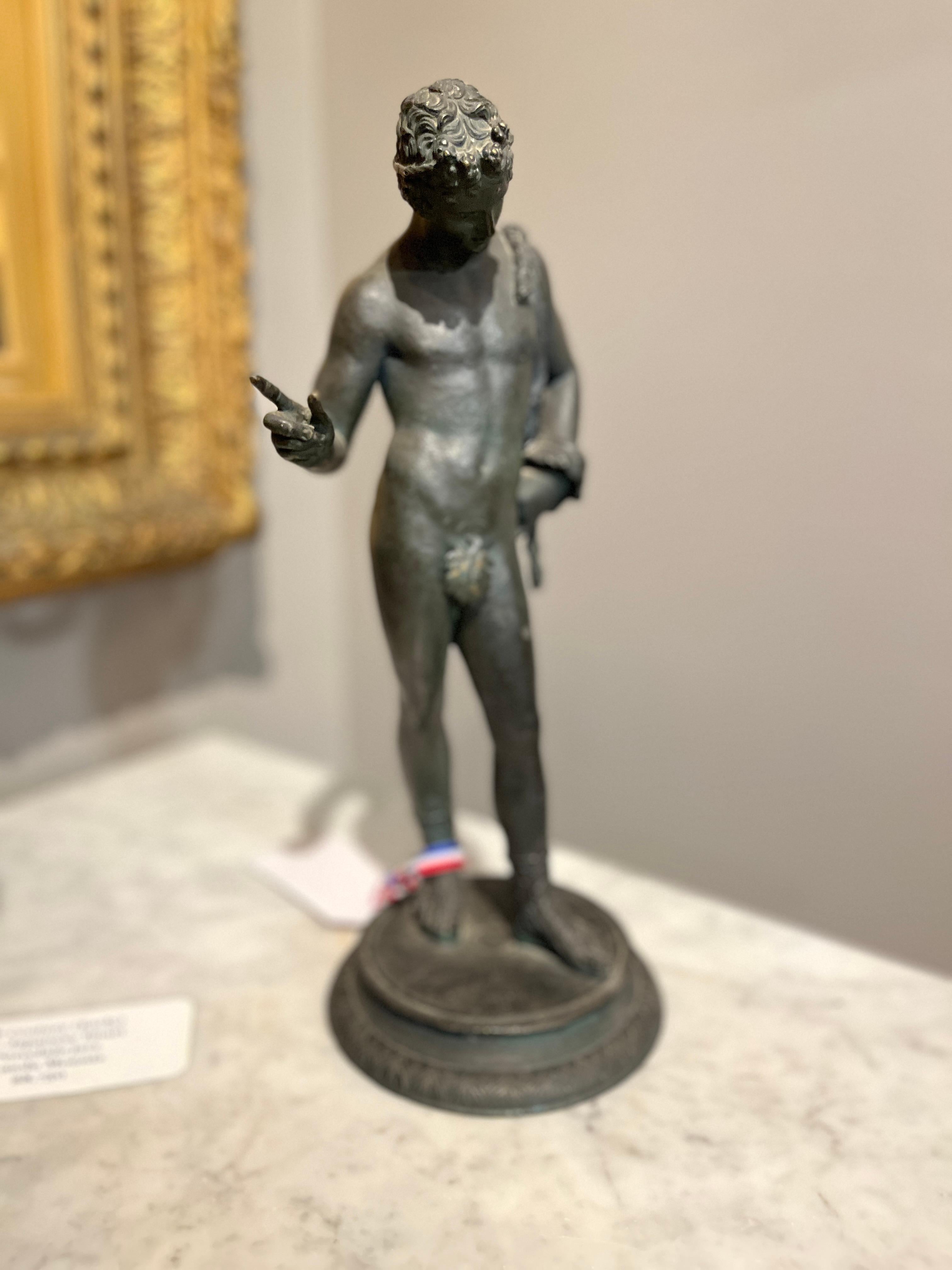 Luigi XVI Scultura antica in bronzo italiano Narciso in vendita
