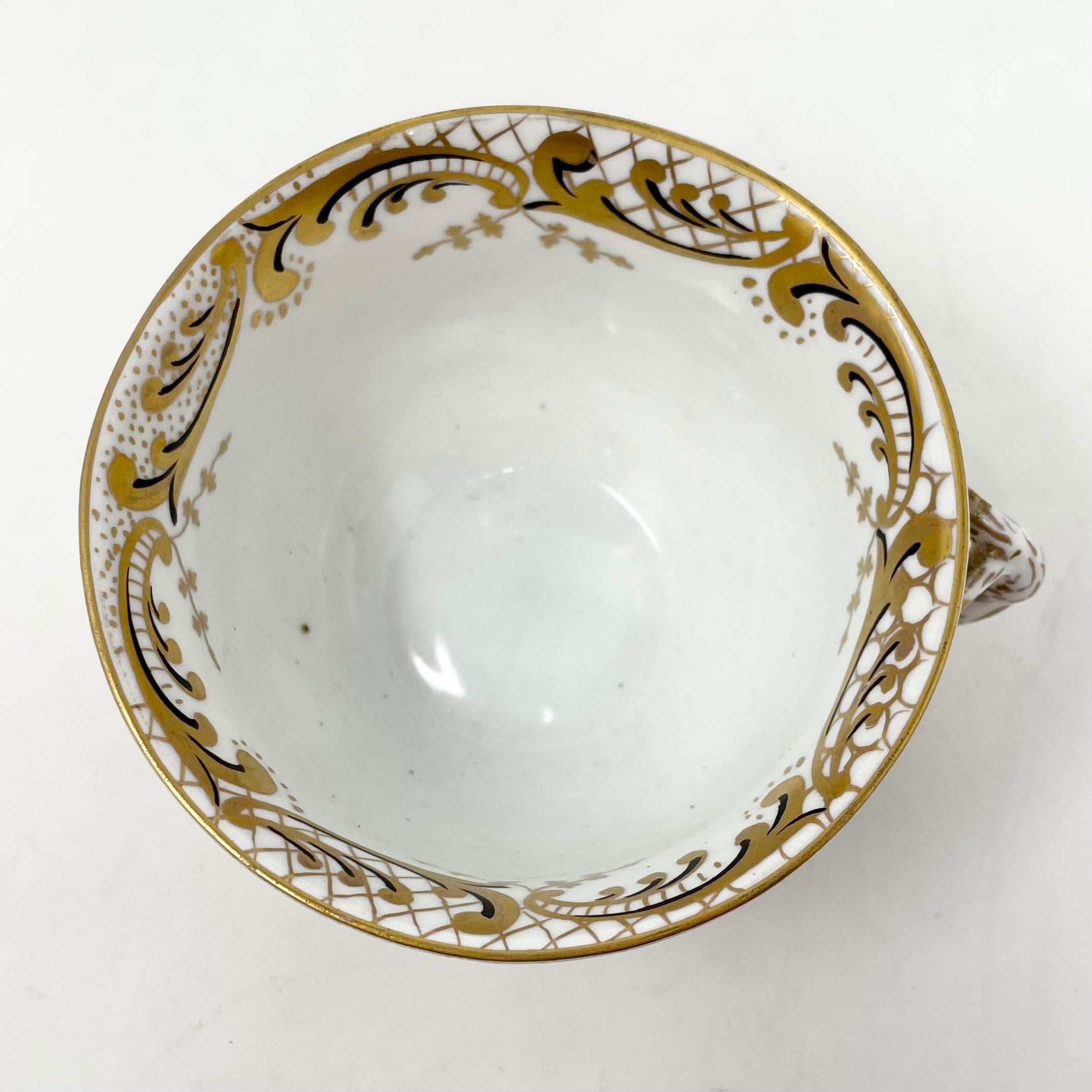Antique Italian Capo di Monte Porcelain Cup and Saucer, Circa 1870s-1880s In Good Condition In New Orleans, LA