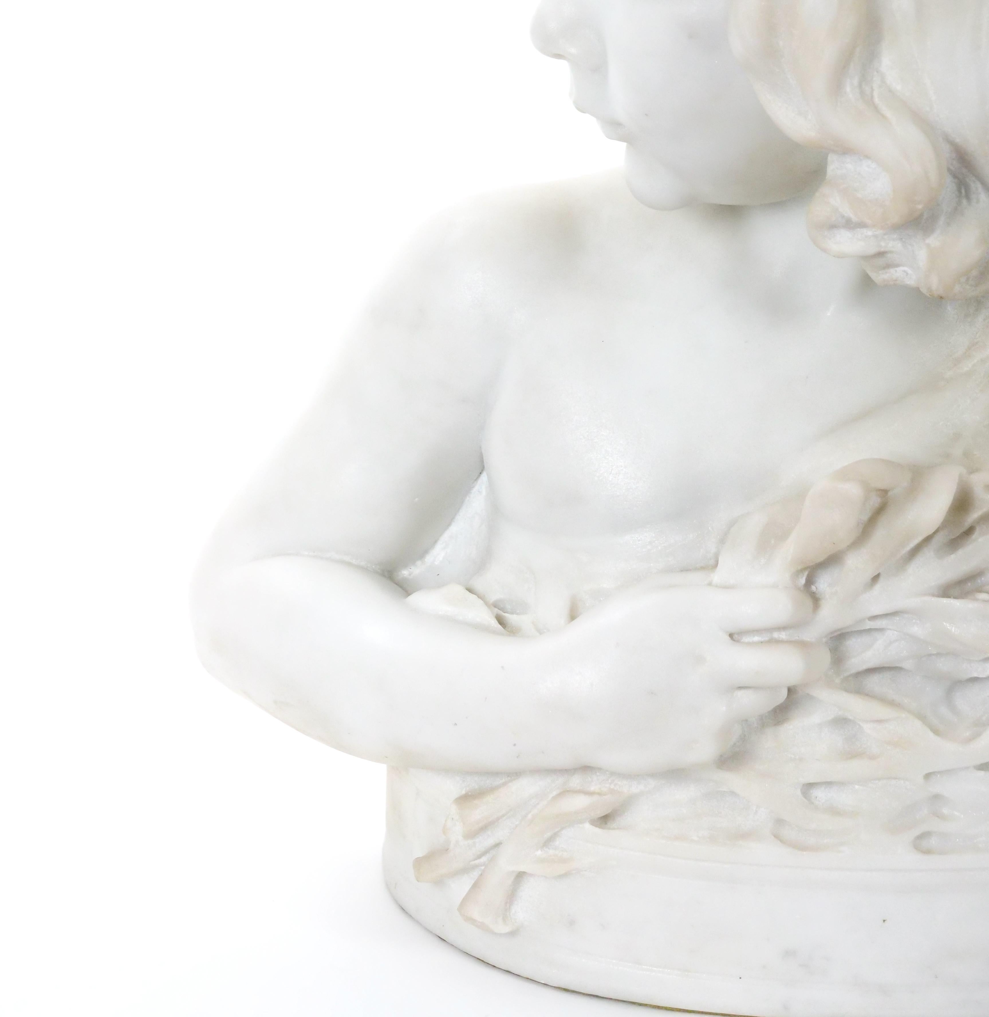Milieu du XIXe siècle Ancien portrait en marbre de Carrare d'une jeune fille par Pietro Canonica en vente