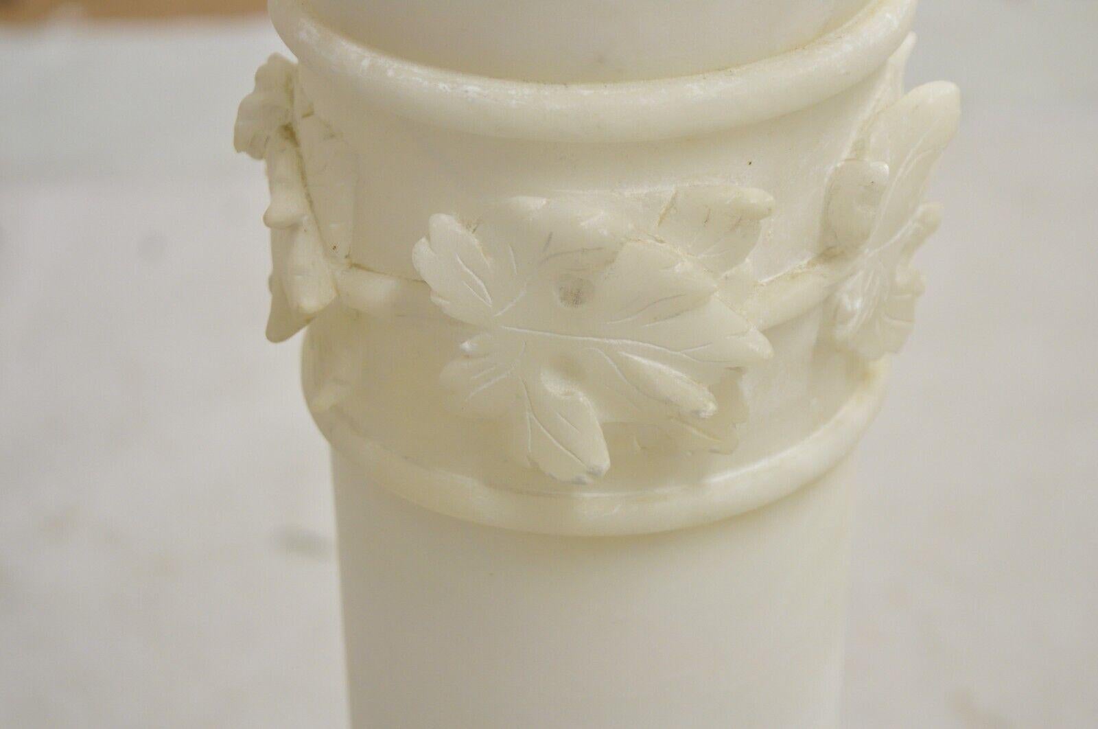 Antique Italian Carved Alabaster Maple Leaf Classical Pedestal Column Stand For Sale 5