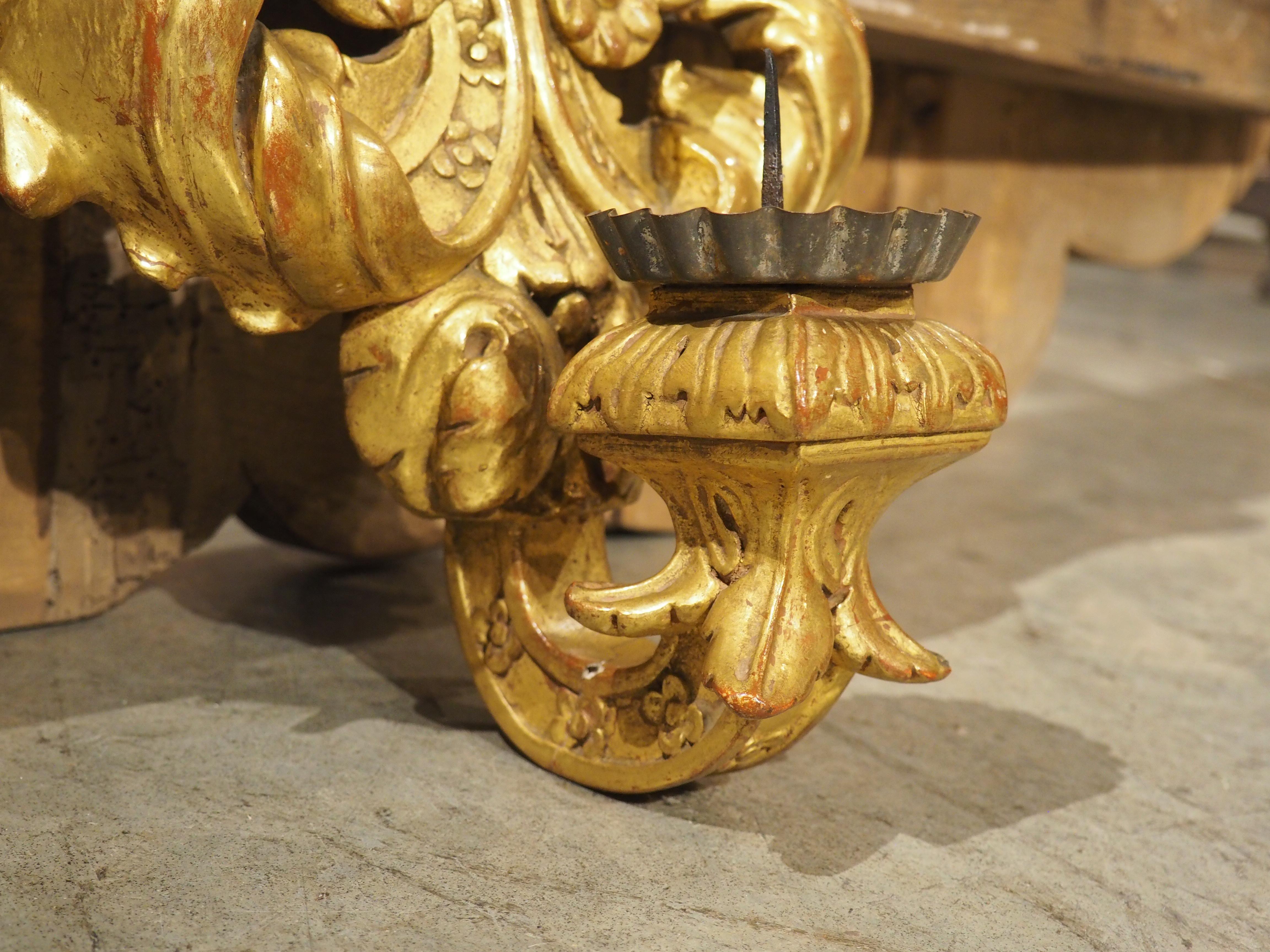Ancienne applique murale italienne sculptée et dorée ovale miroirée, 19e siècle en vente 6
