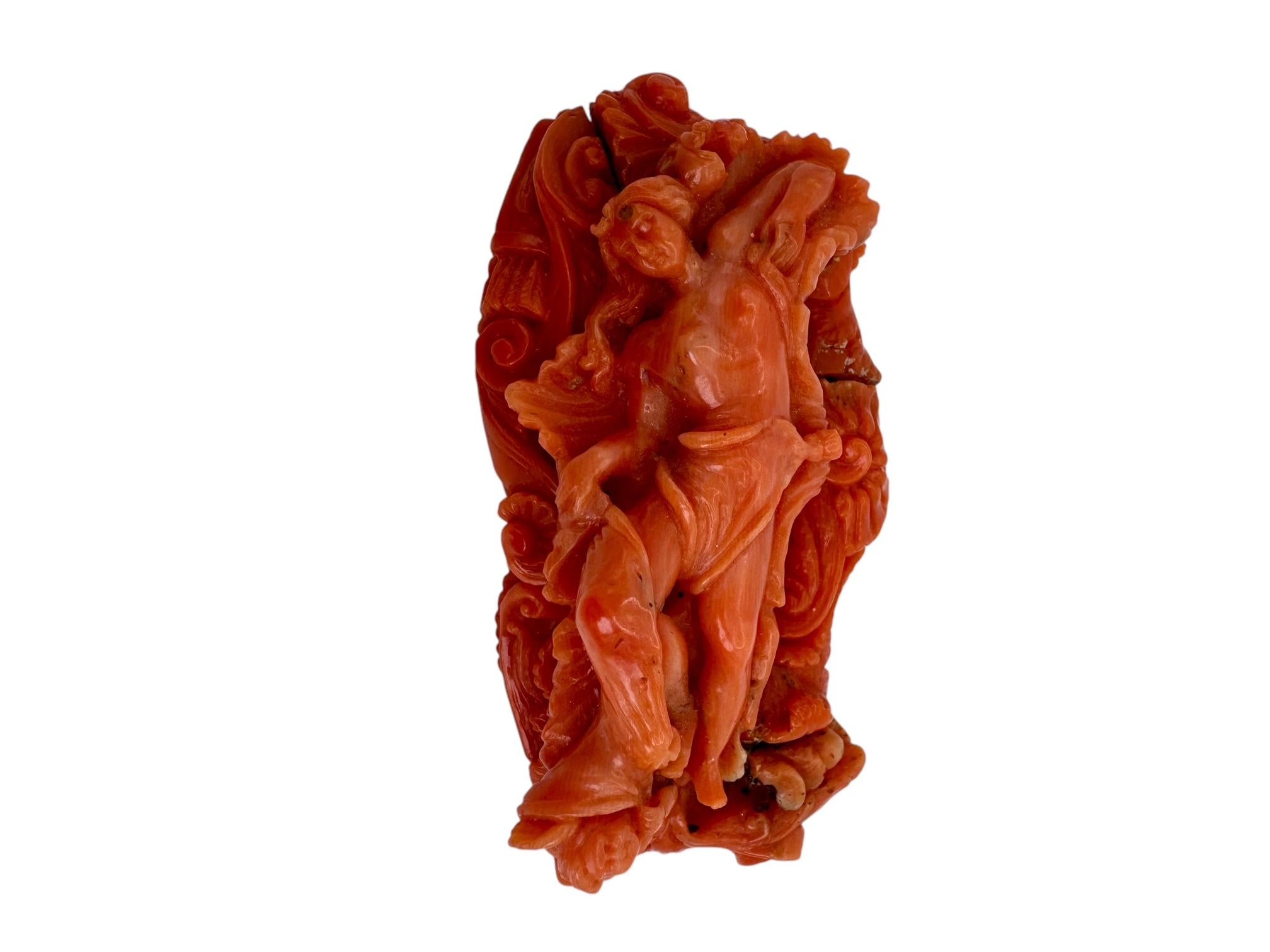 Antiguo broche/alfiler italiano de coral tallado, finales del siglo XVIII-principios del XIX en Excelente estado para la venta en Great Neck Plaza, NY