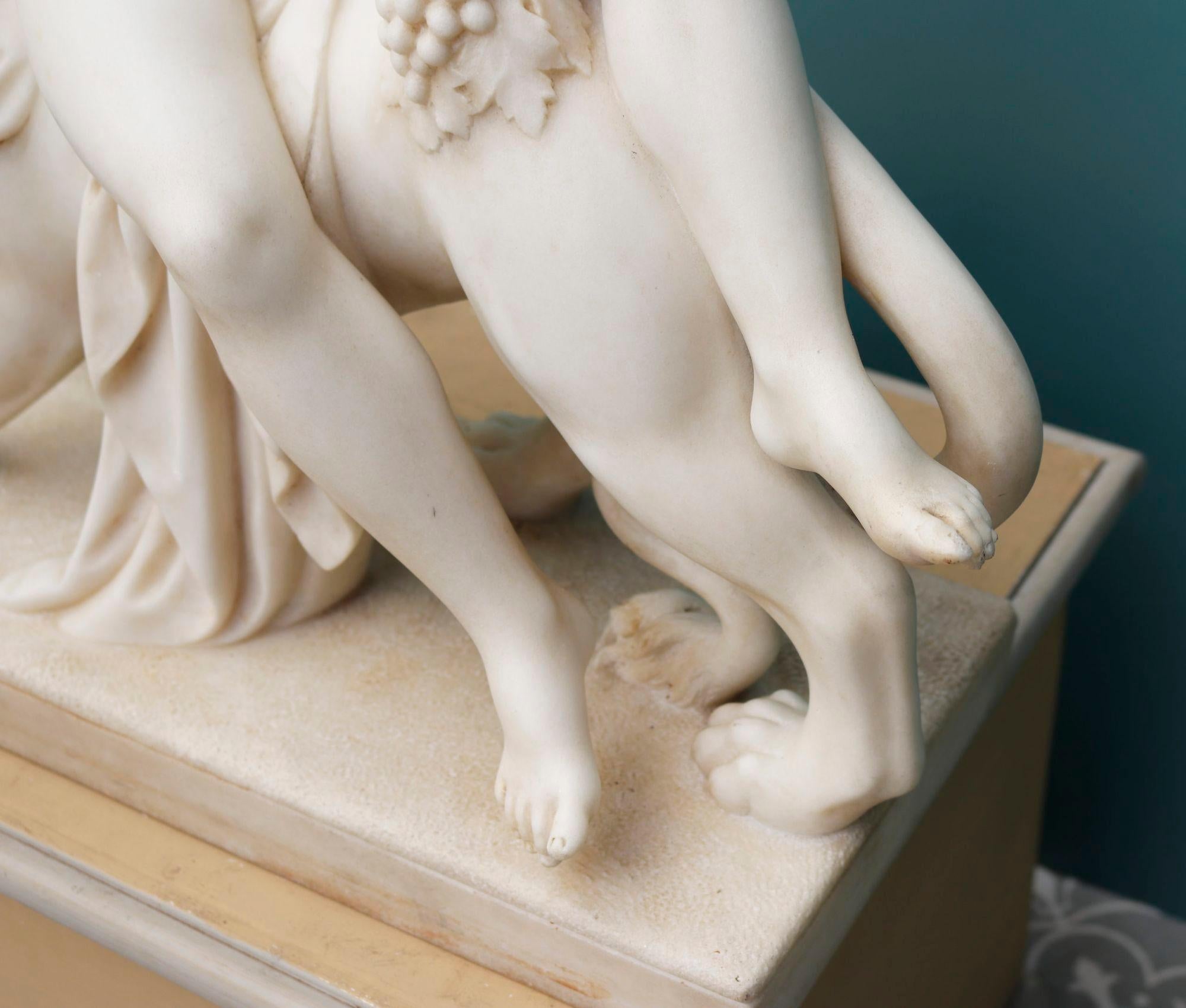 Ancienne sculpture italienne en marbre sculpté d'Ariane et de la panthère en vente 3