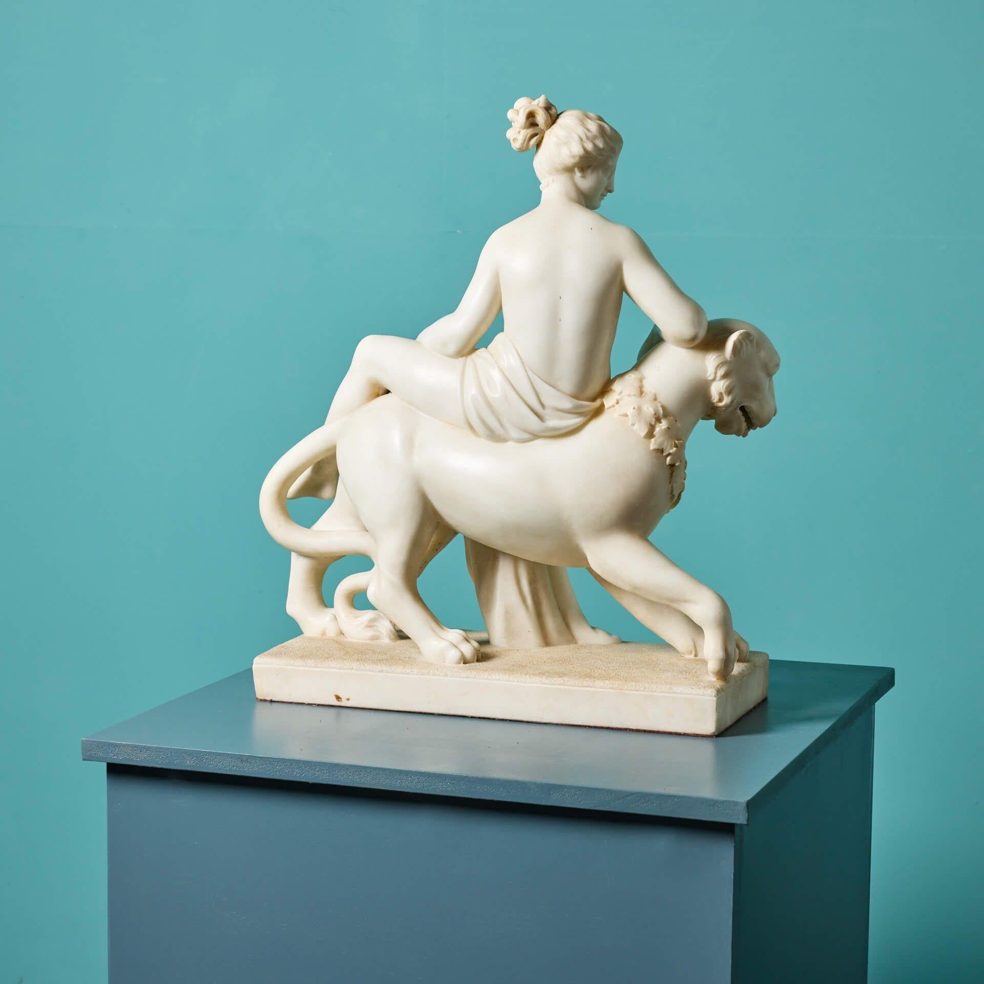 Georgien Ancienne sculpture italienne en marbre sculpté d'Ariane et de la panthère en vente