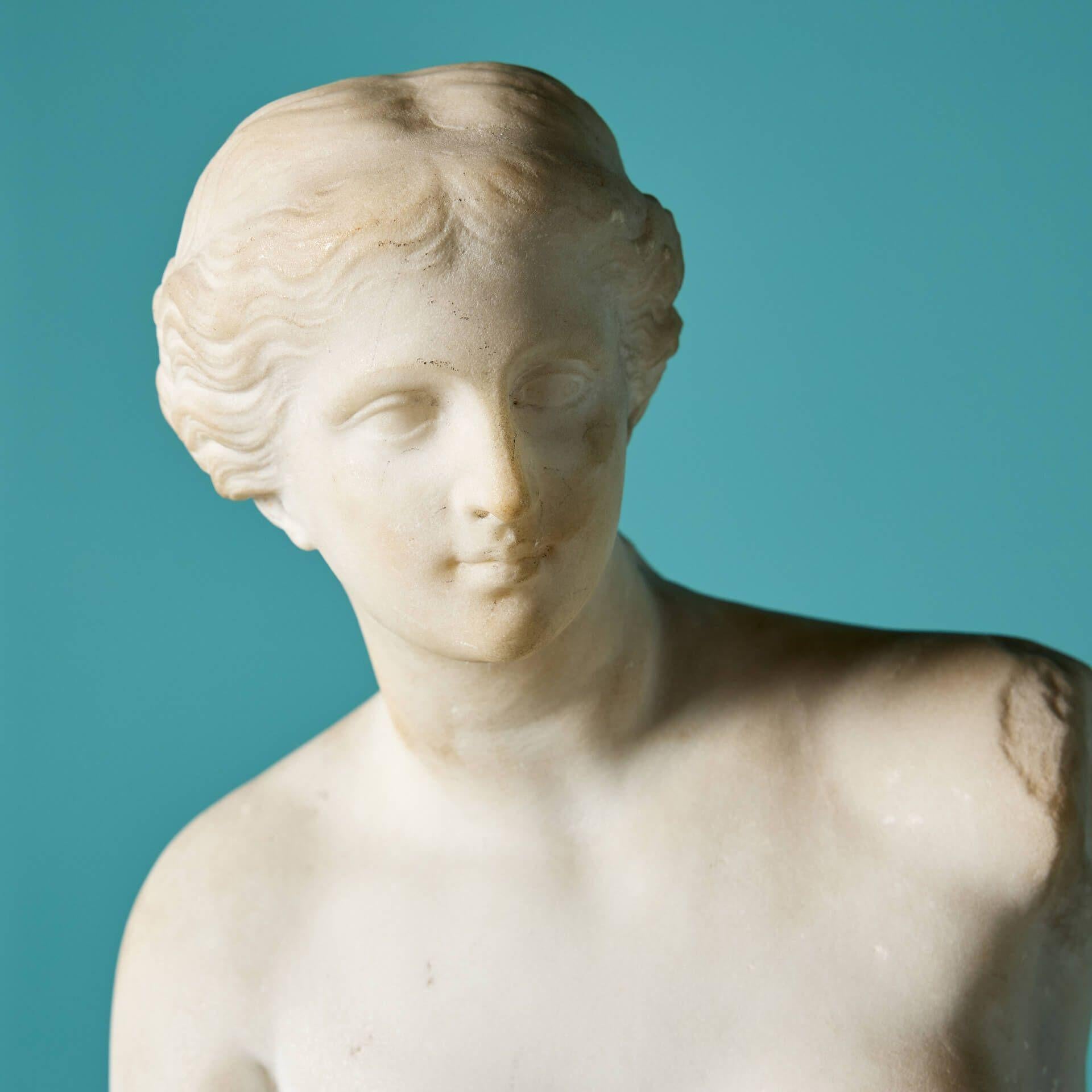 Anglais Ancienne sculpture italienne de Vénus de Milo en vente