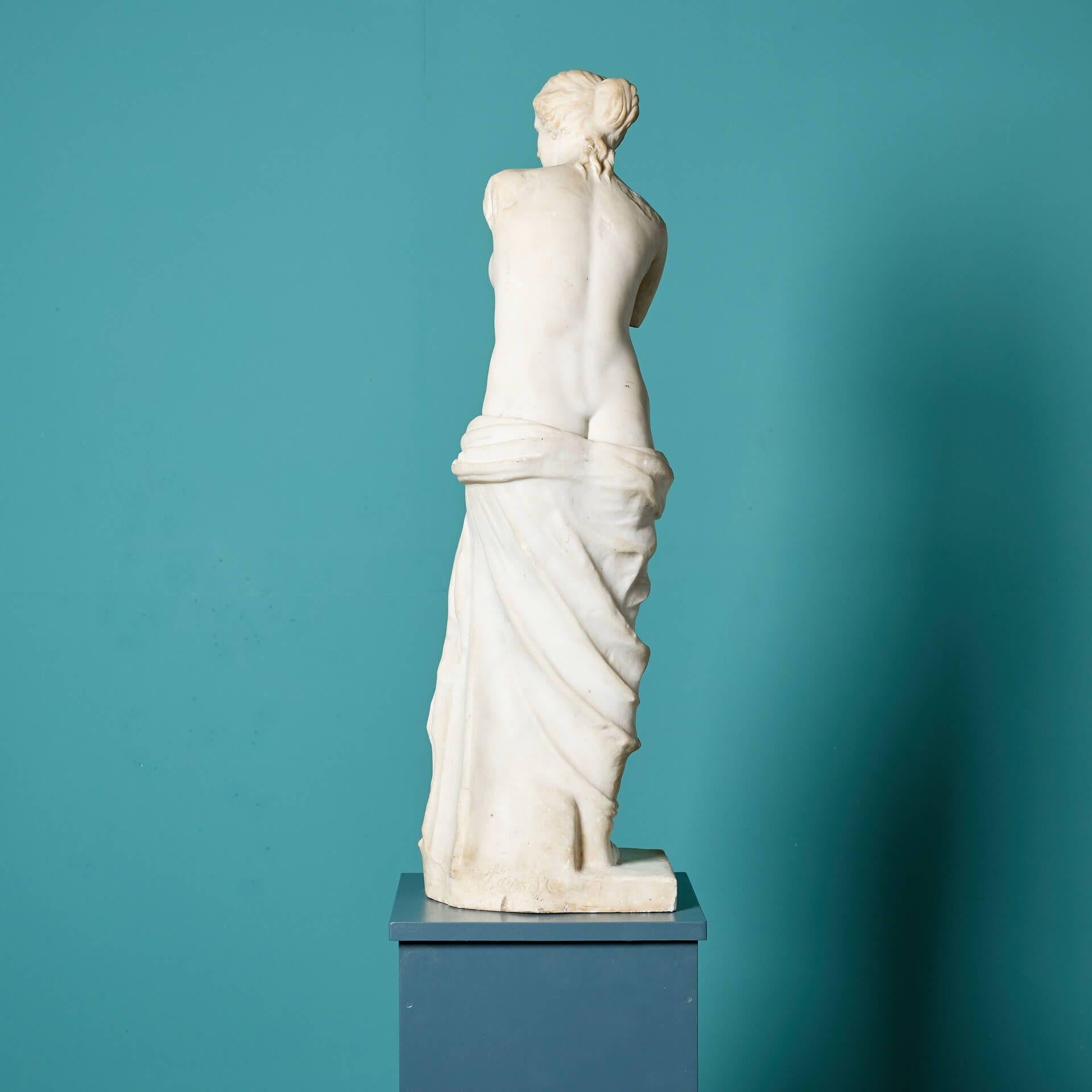 Ancienne sculpture italienne de Vénus de Milo en vente 2