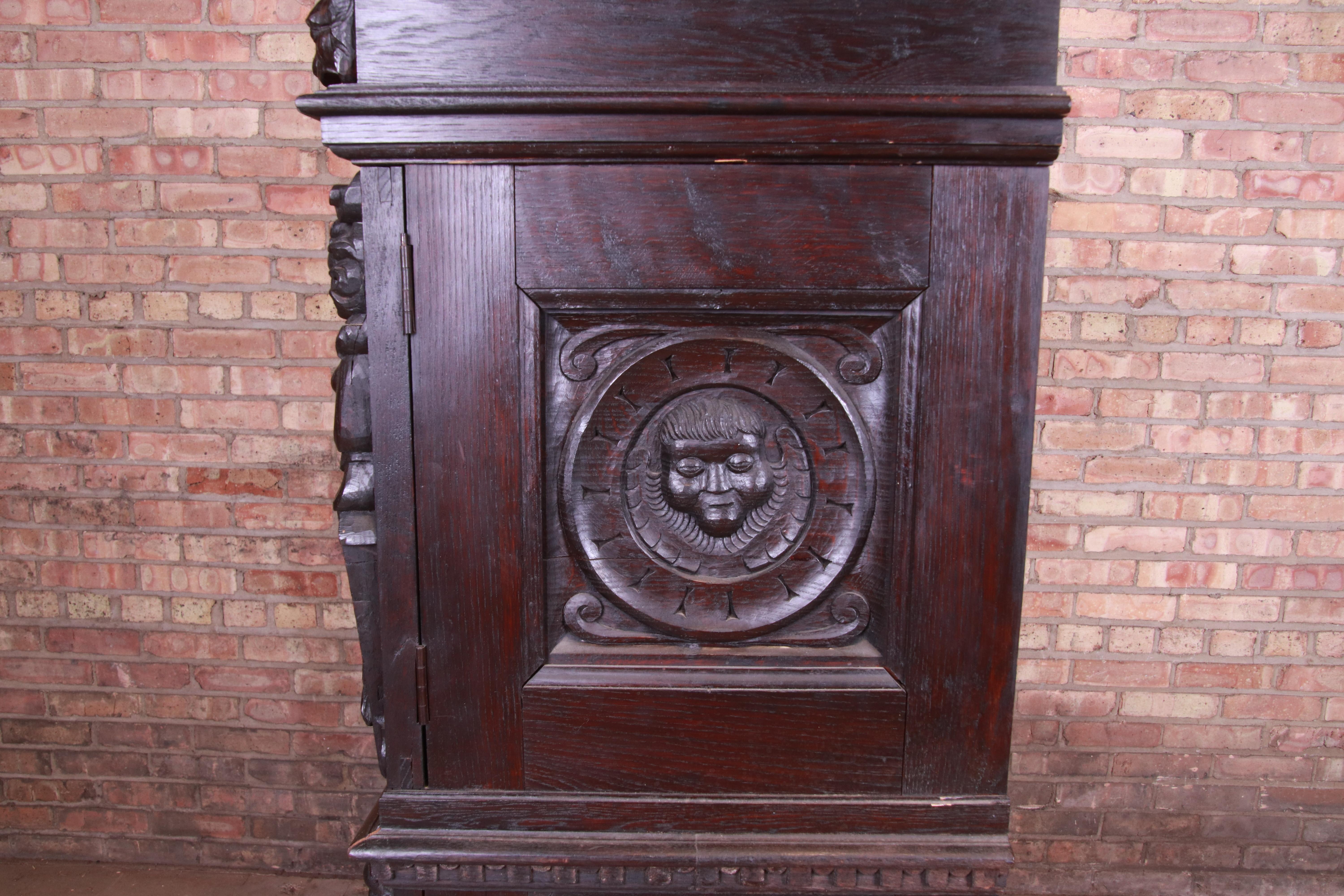 Antique Italian Carved Oak Renaissance Revival Bar Cabinet, circa 1880s 8