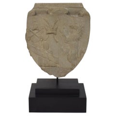 Antiguo escudo de armas italiano tallado en piedra con unicornio, 1650-1750