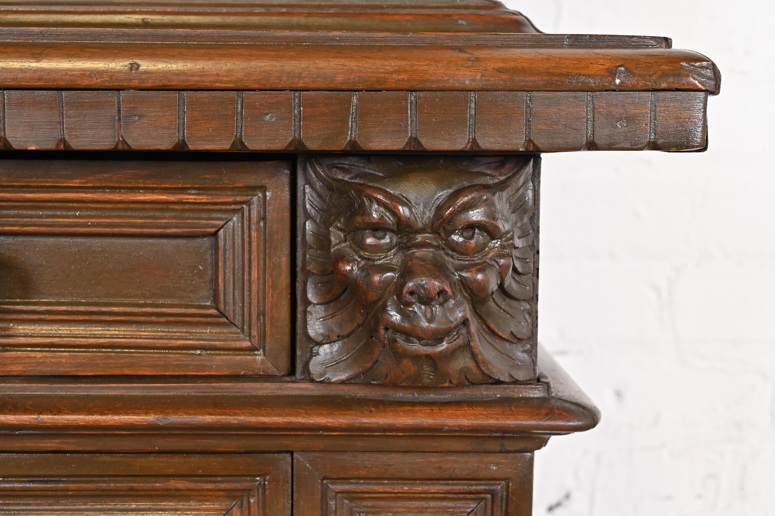 Antique Italian Carved Walnut Renaissance Revival Bar Cabinet, circa 1800 For Sale 9
