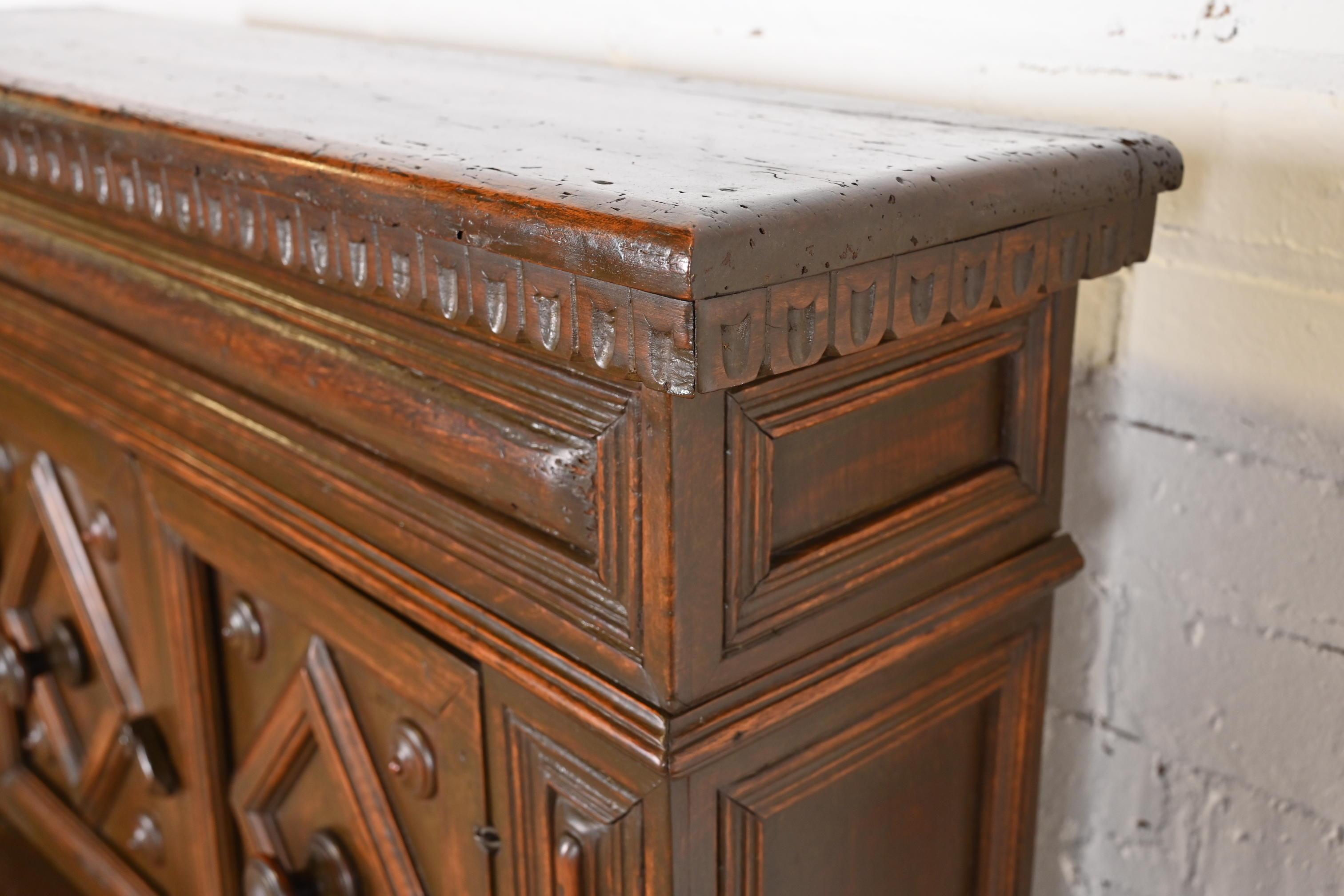 Antique Italian Carved Walnut Renaissance Revival Bar Cabinet, circa 1800 For Sale 10